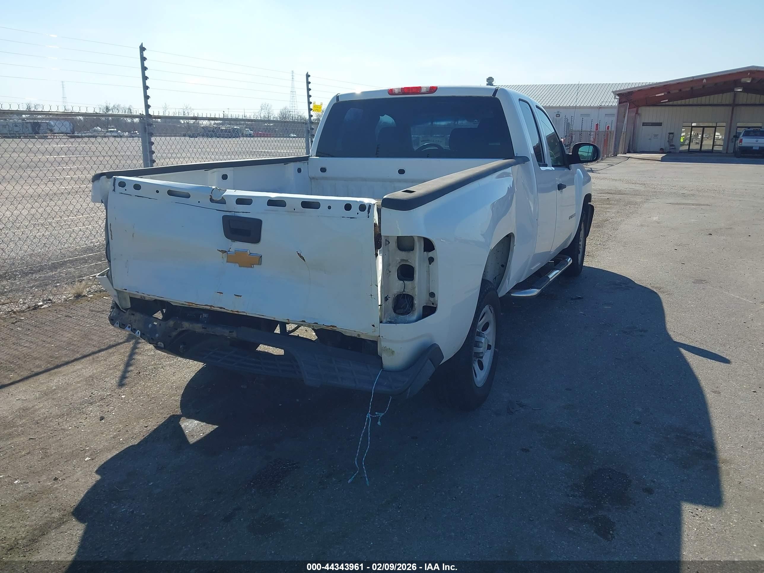 2013 Chevrolet Silverado 1500 Work Truck White vin: 1GCRCPE00DZ169212