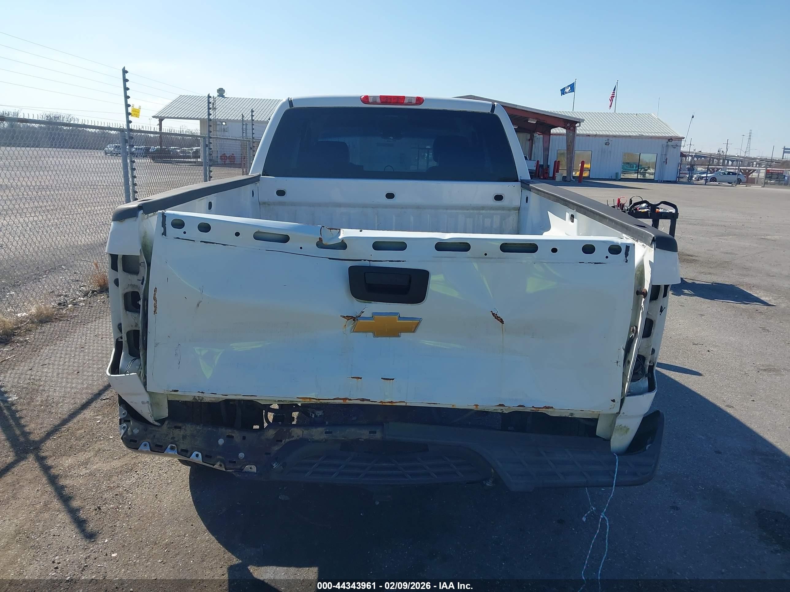 2013 Chevrolet Silverado 1500 Work Truck White vin: 1GCRCPE00DZ169212