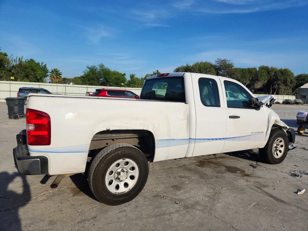 2012 Chevrolet Silverado C1500 White vin: 1GCRCPE02CZ316998