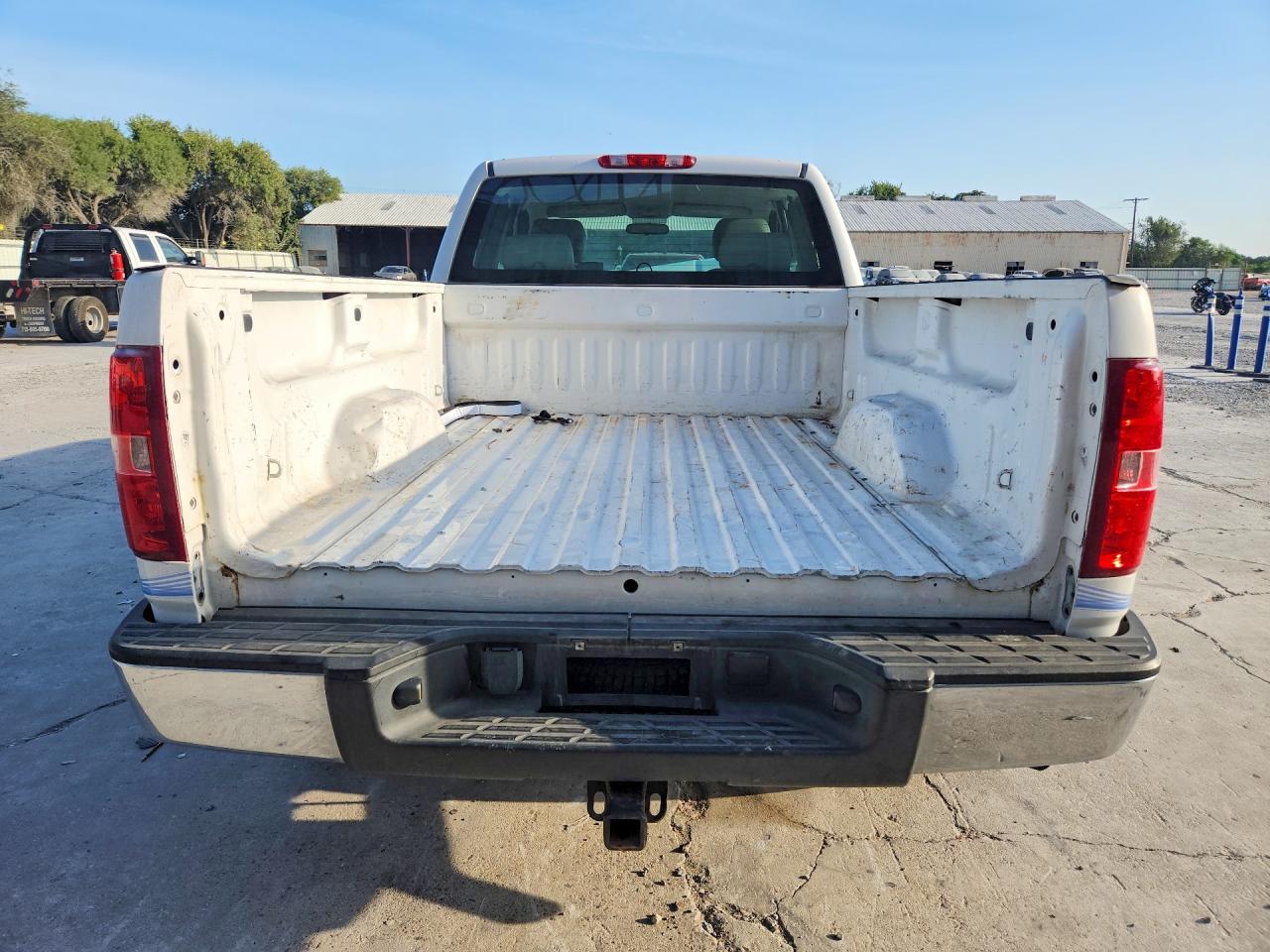 2012 Chevrolet Silverado C1500 White vin: 1GCRCPE02CZ316998