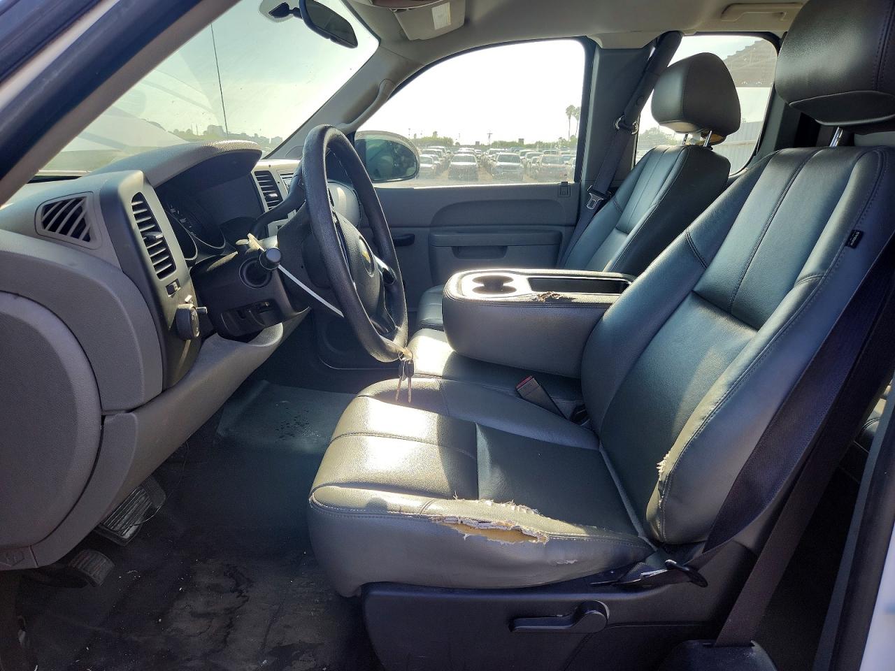 2012 Chevrolet Silverado C1500 White vin: 1GCRCPE02CZ316998