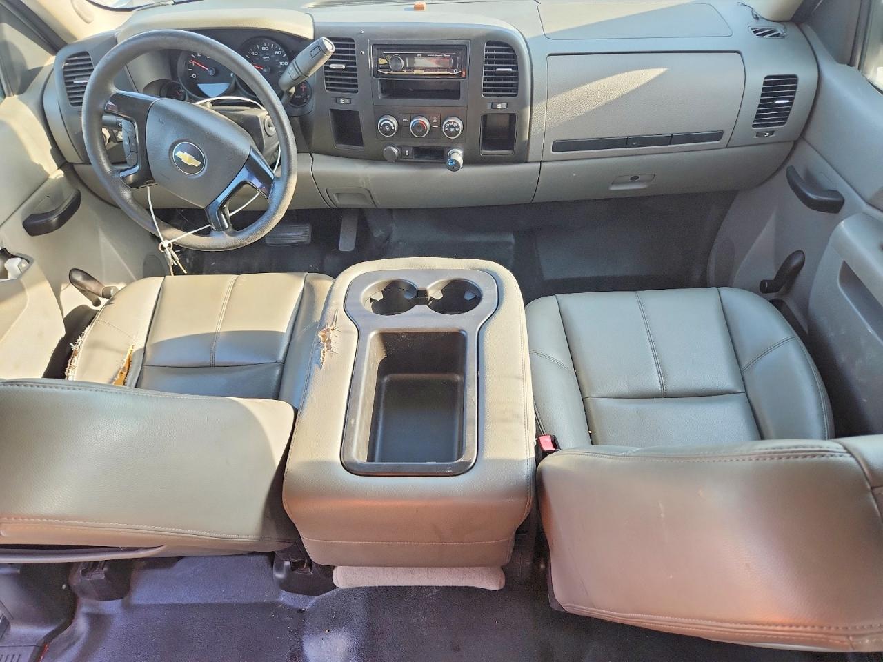 2012 Chevrolet Silverado C1500 White vin: 1GCRCPE02CZ316998