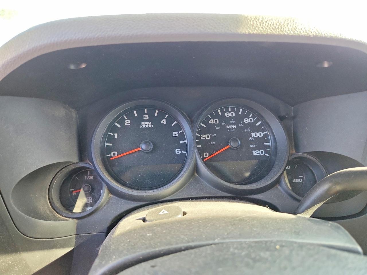 2013 Chevrolet Silverado C1500 White vin: 1GCRCPE06DZ229543