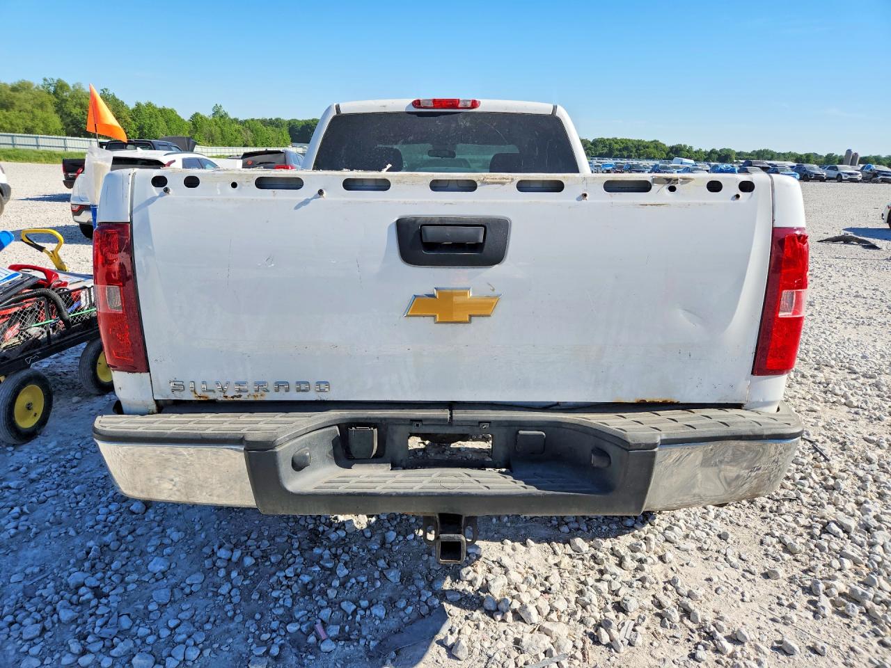 2013 Chevrolet Silverado C1500 White vin: 1GCRCPE06DZ229543