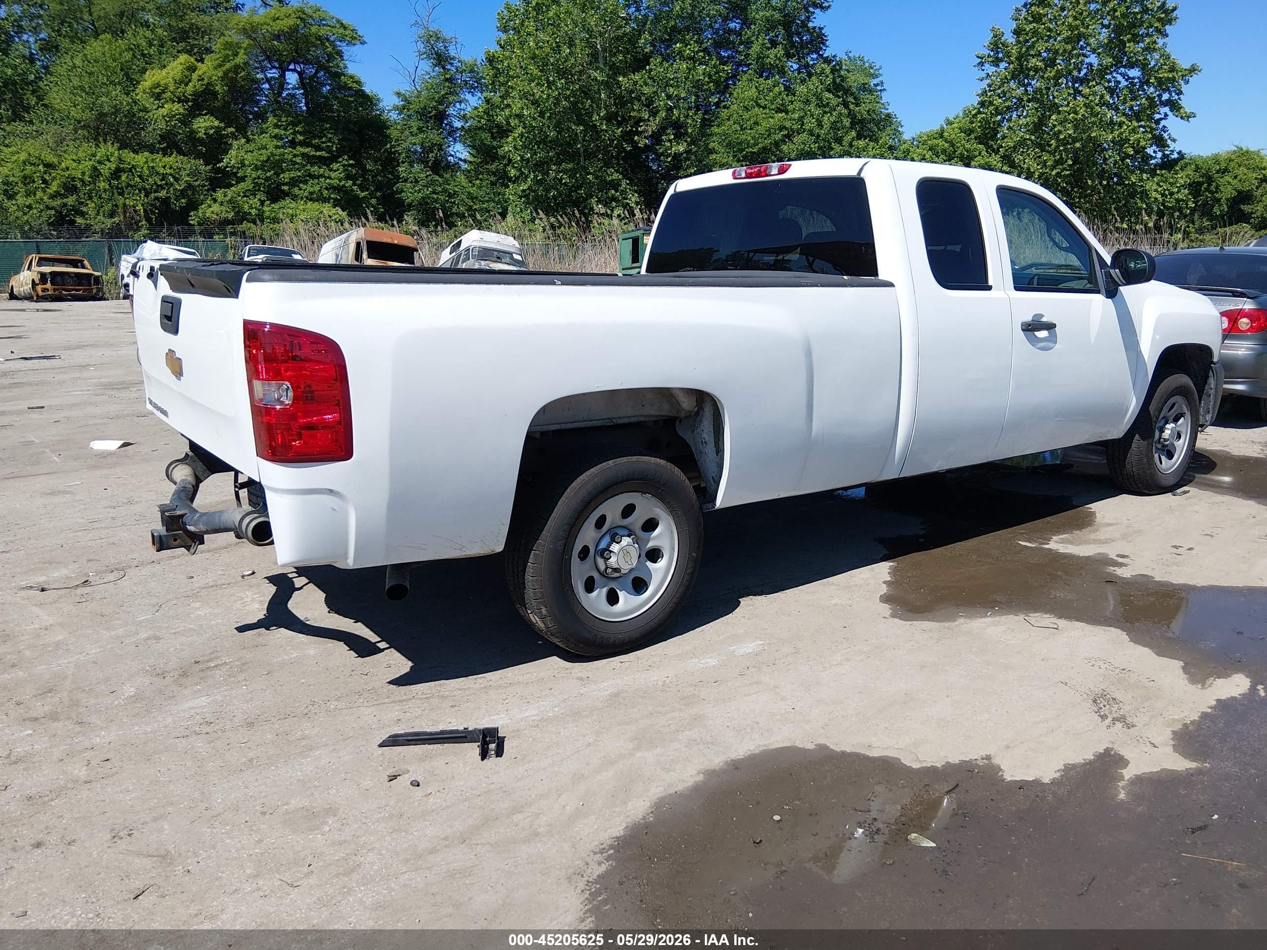 2012 Chevrolet Silverado 1500 Work Truck White vin: 1GCRCPE08CZ343025