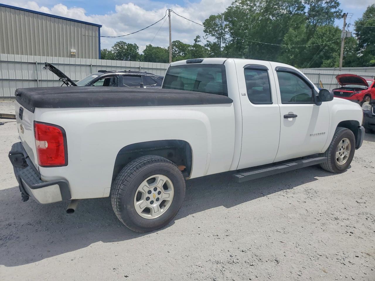 2013 Chevrolet Silverado C1500 White vin: 1GCRCPE08DZ240883