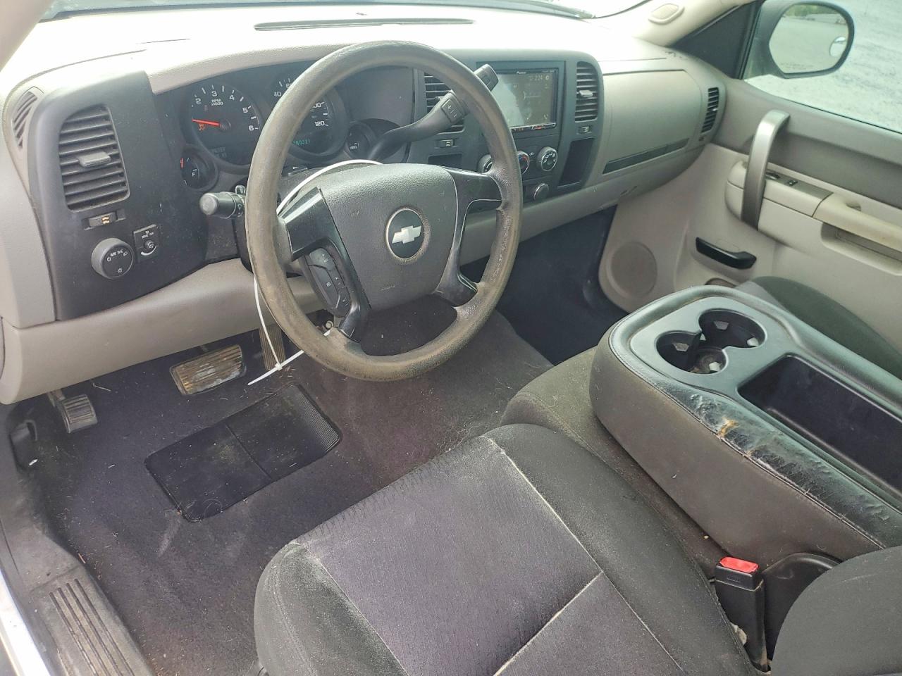2013 Chevrolet Silverado C1500 White vin: 1GCRCPE08DZ240883
