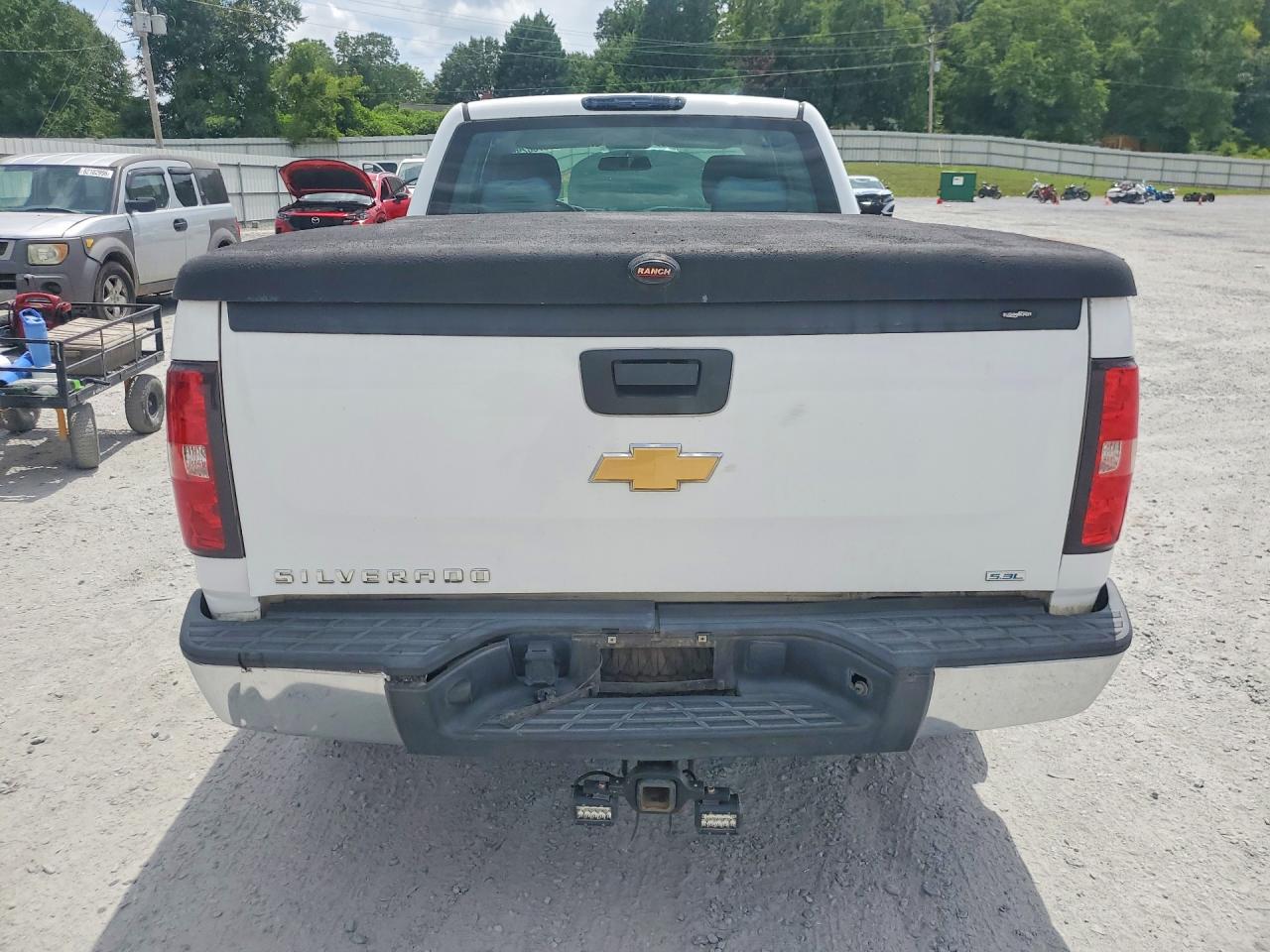2013 Chevrolet Silverado C1500 White vin: 1GCRCPE08DZ240883