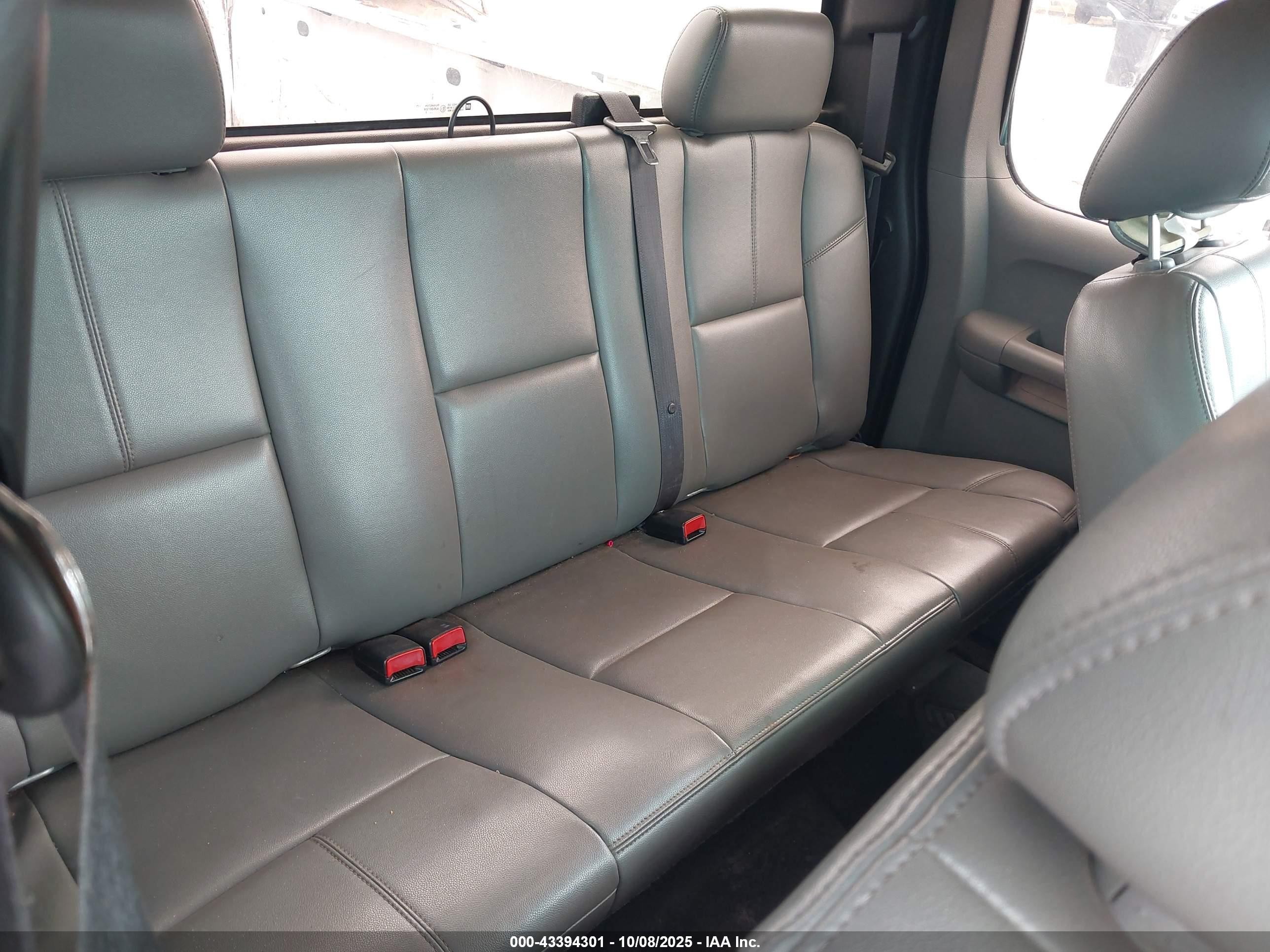 2013 Chevrolet Silverado 1500 Work Truck White vin: 1GCRCPEA1DZ385644