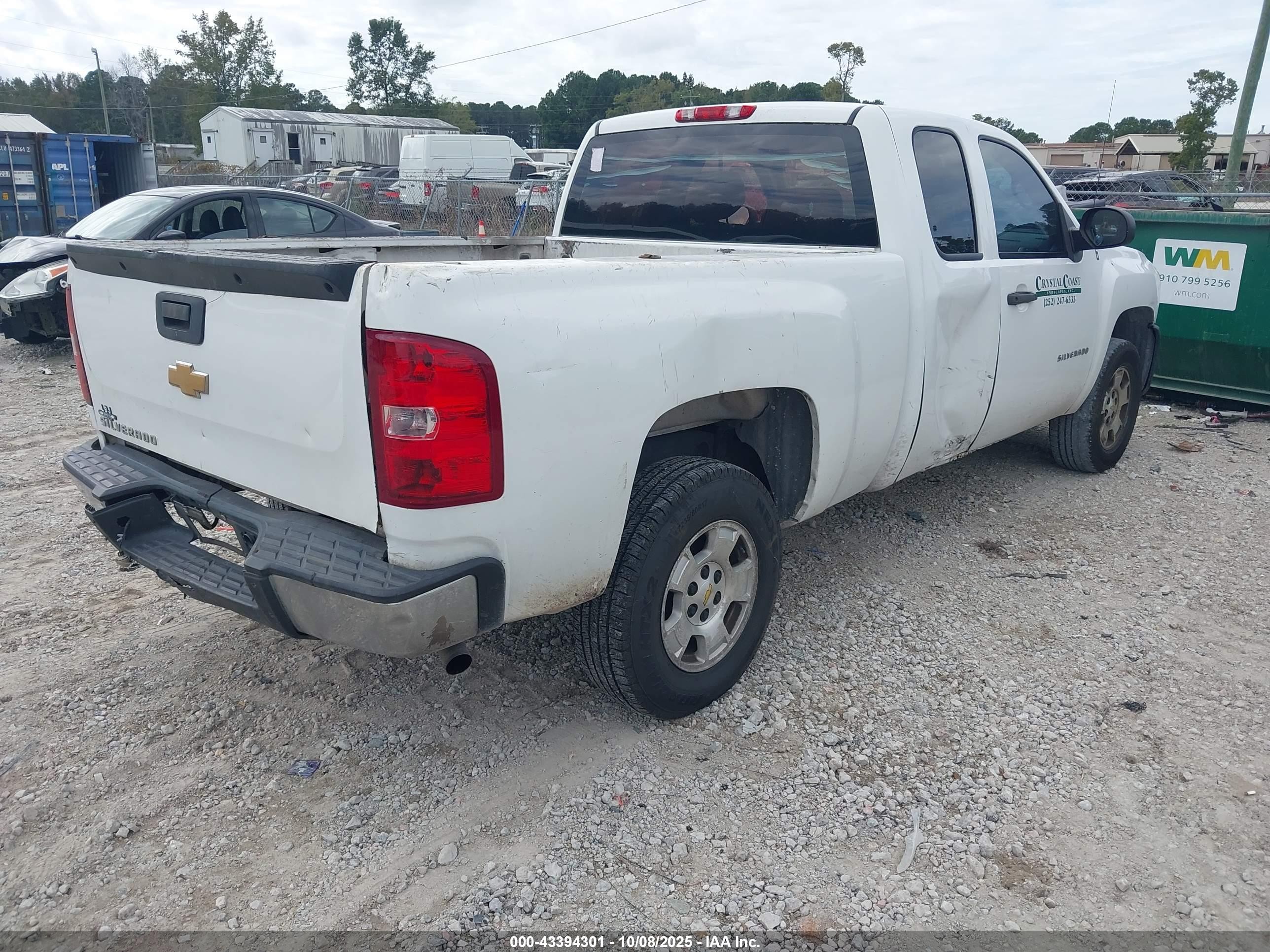 2013 Chevrolet Silverado 1500 Work Truck White vin: 1GCRCPEA1DZ385644