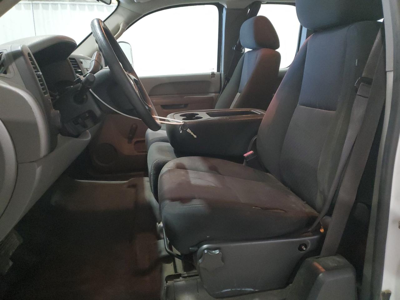 2013 Chevrolet Silverado C1500 White vin: 1GCRCPEA2DZ268378 Damage: Left Front Seat Cushion, Torn, 5 To 6 Inches
