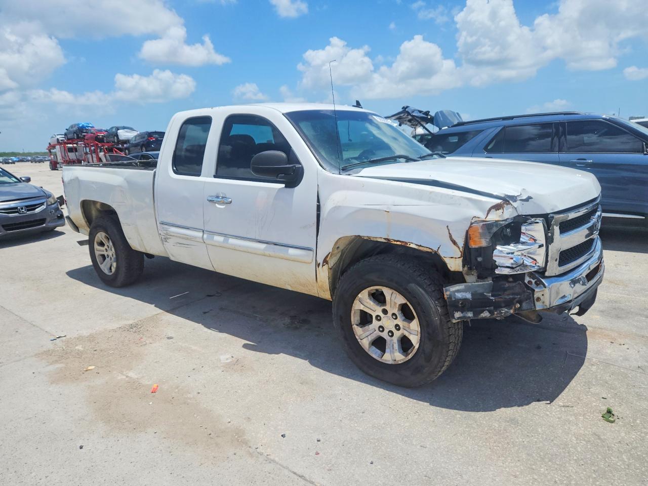 2011 Chevrolet Silverado C1500 White vin: 1GCRCPEA3BZ248556