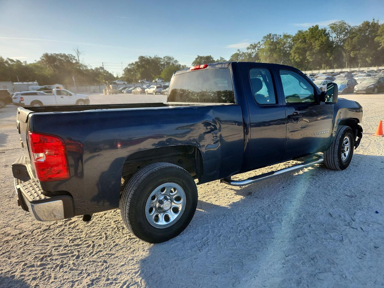 2011 Chevrolet Silverado C1500 Blue vin: 1GCRCPEA7BZ181332