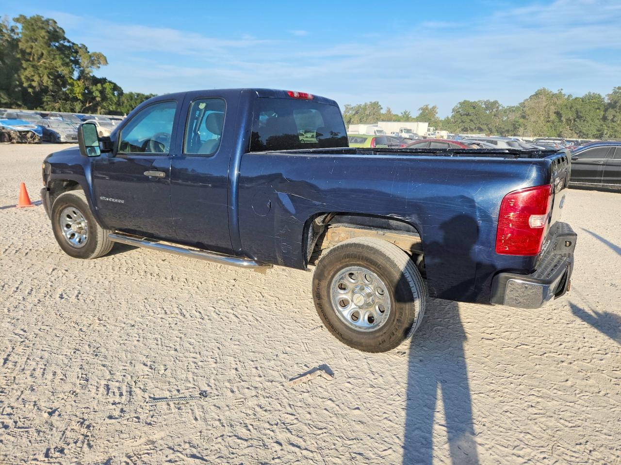 2011 Chevrolet Silverado C1500 Blue vin: 1GCRCPEA7BZ181332