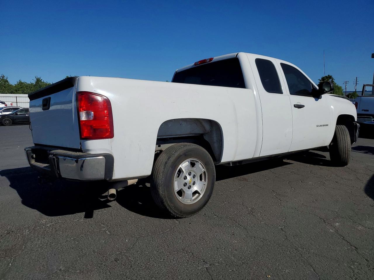 2012 Chevrolet Silverado C1500 White vin: 1GCRCPEA7CZ337208
