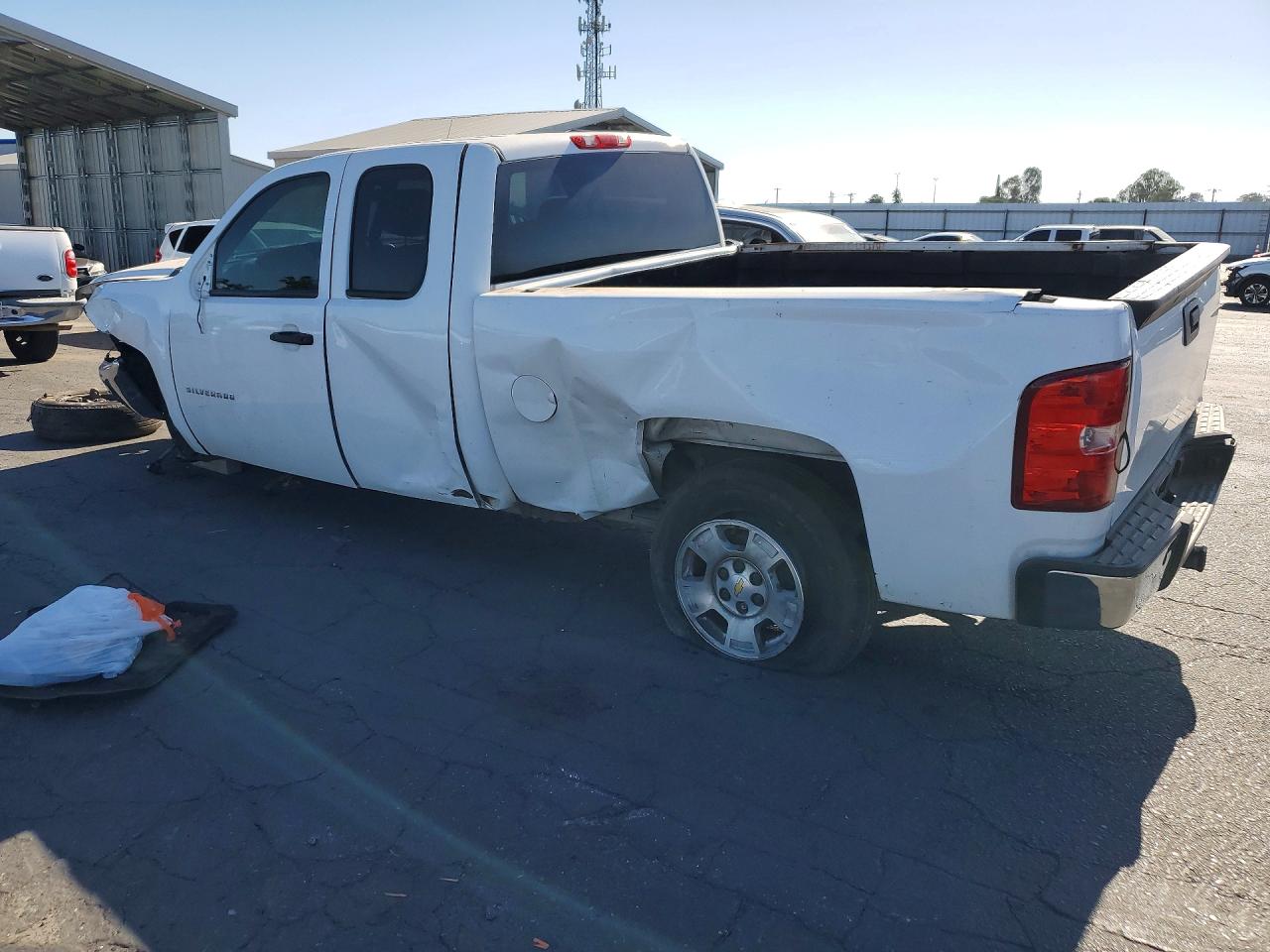 2012 Chevrolet Silverado C1500 White vin: 1GCRCPEA7CZ337208
