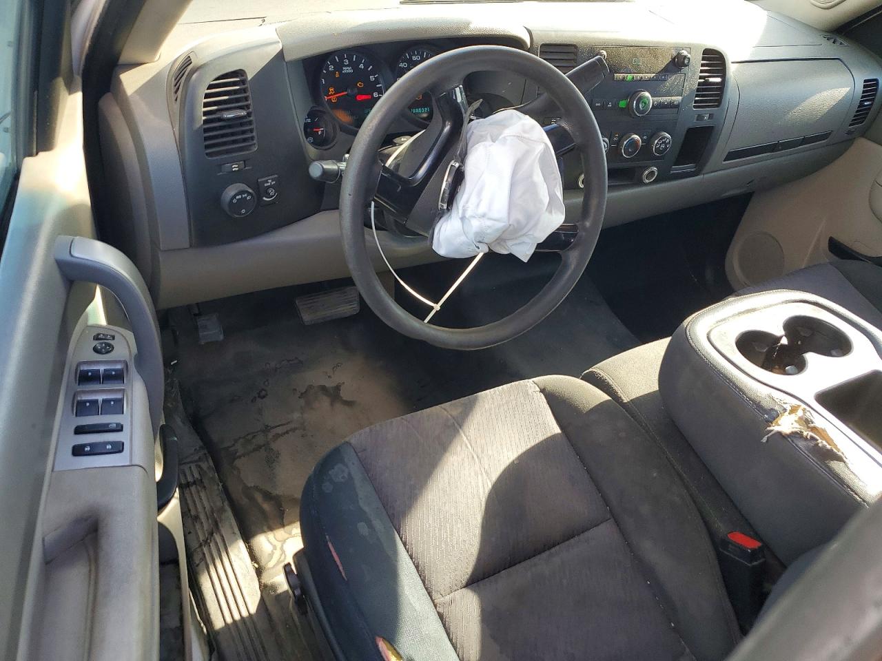 2012 Chevrolet Silverado C1500 White vin: 1GCRCPEA7CZ337208