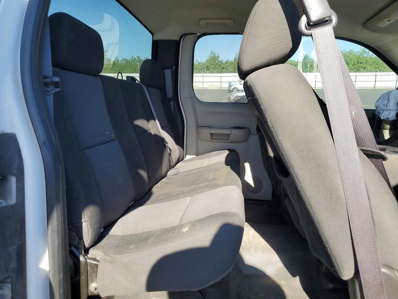 2012 Chevrolet Silverado C1500 White vin: 1GCRCPEA7CZ337208