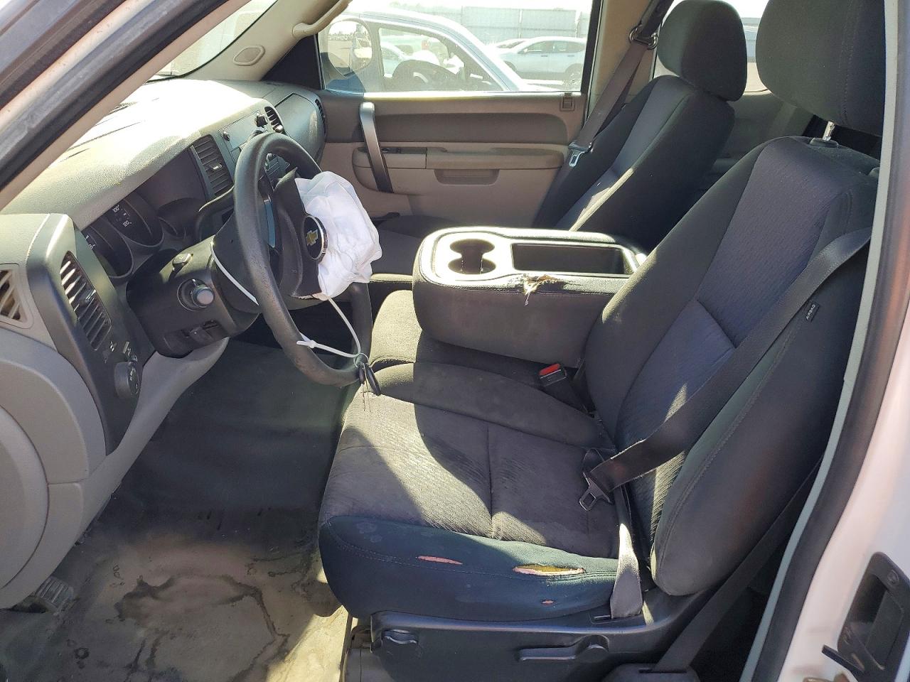 2012 Chevrolet Silverado C1500 White vin: 1GCRCPEA7CZ337208
