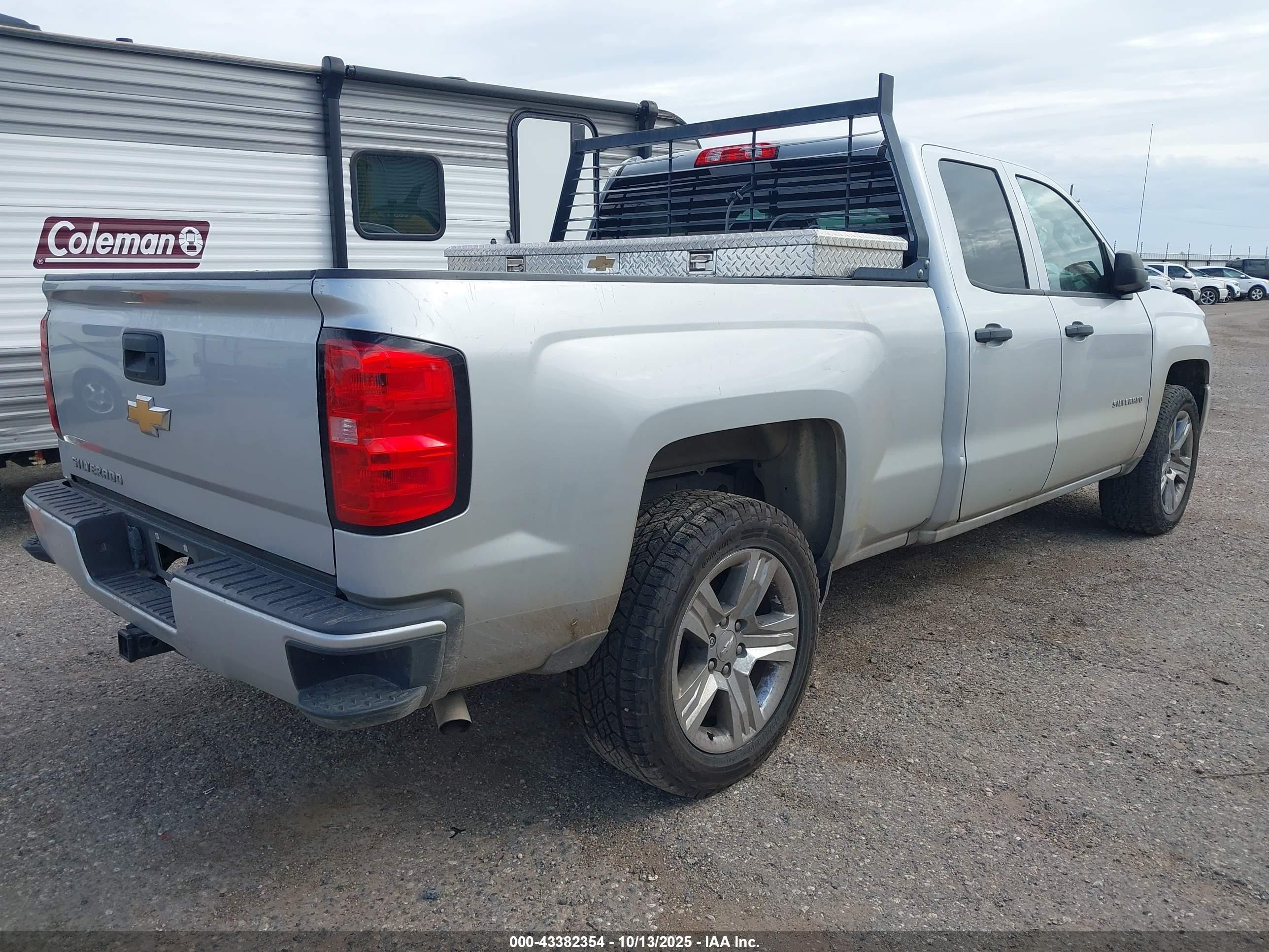 2017 Chevrolet Silverado 1500 Custom Silver vin: 1GCRCPEC0HZ292590