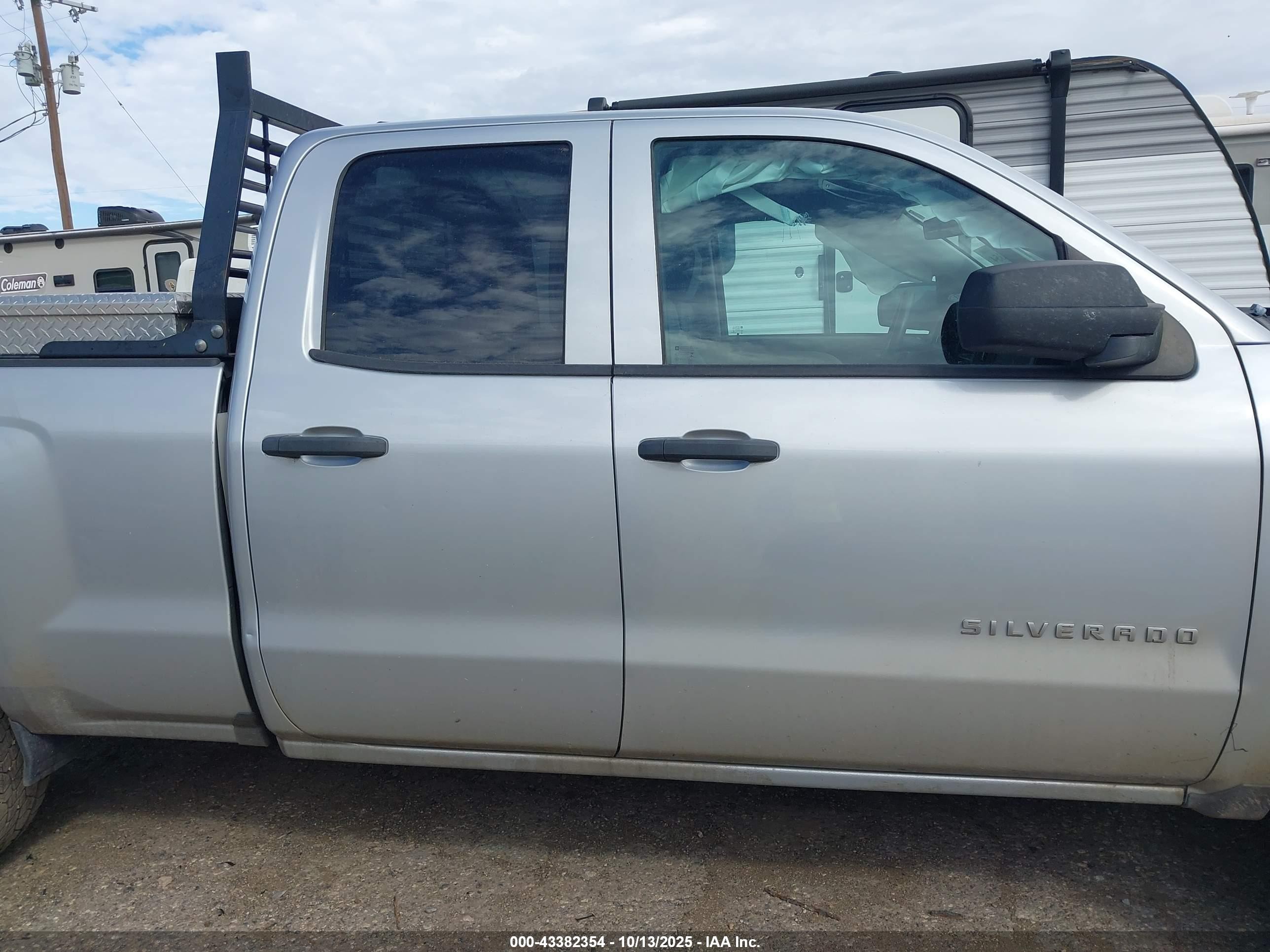 2017 Chevrolet Silverado 1500 Custom Silver vin: 1GCRCPEC0HZ292590