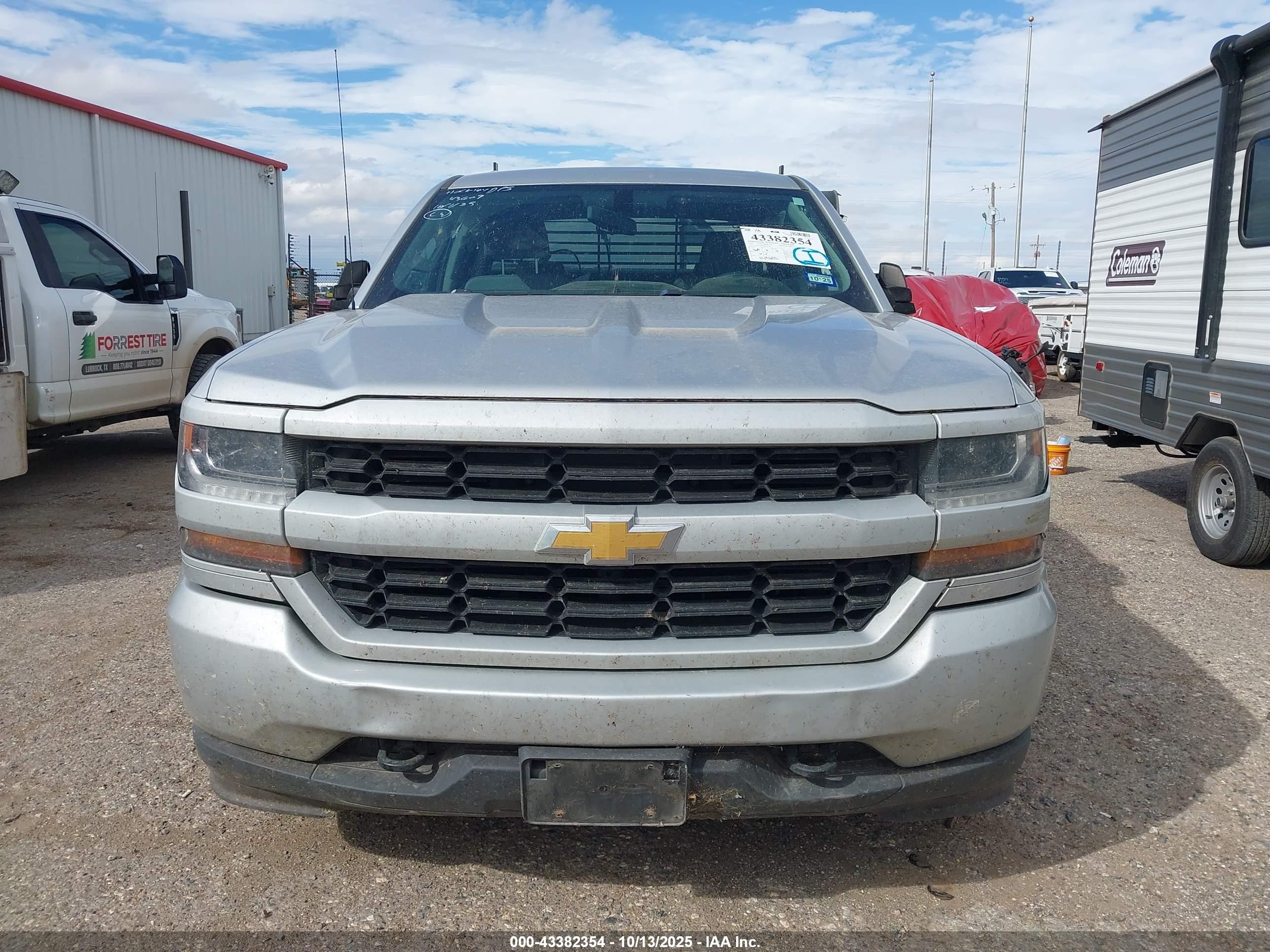 2017 Chevrolet Silverado 1500 Custom Silver vin: 1GCRCPEC0HZ292590