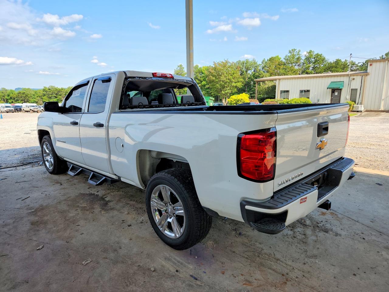 2016 Chevrolet Silverado C1500 Custom White vin: 1GCRCPEC5GZ407652