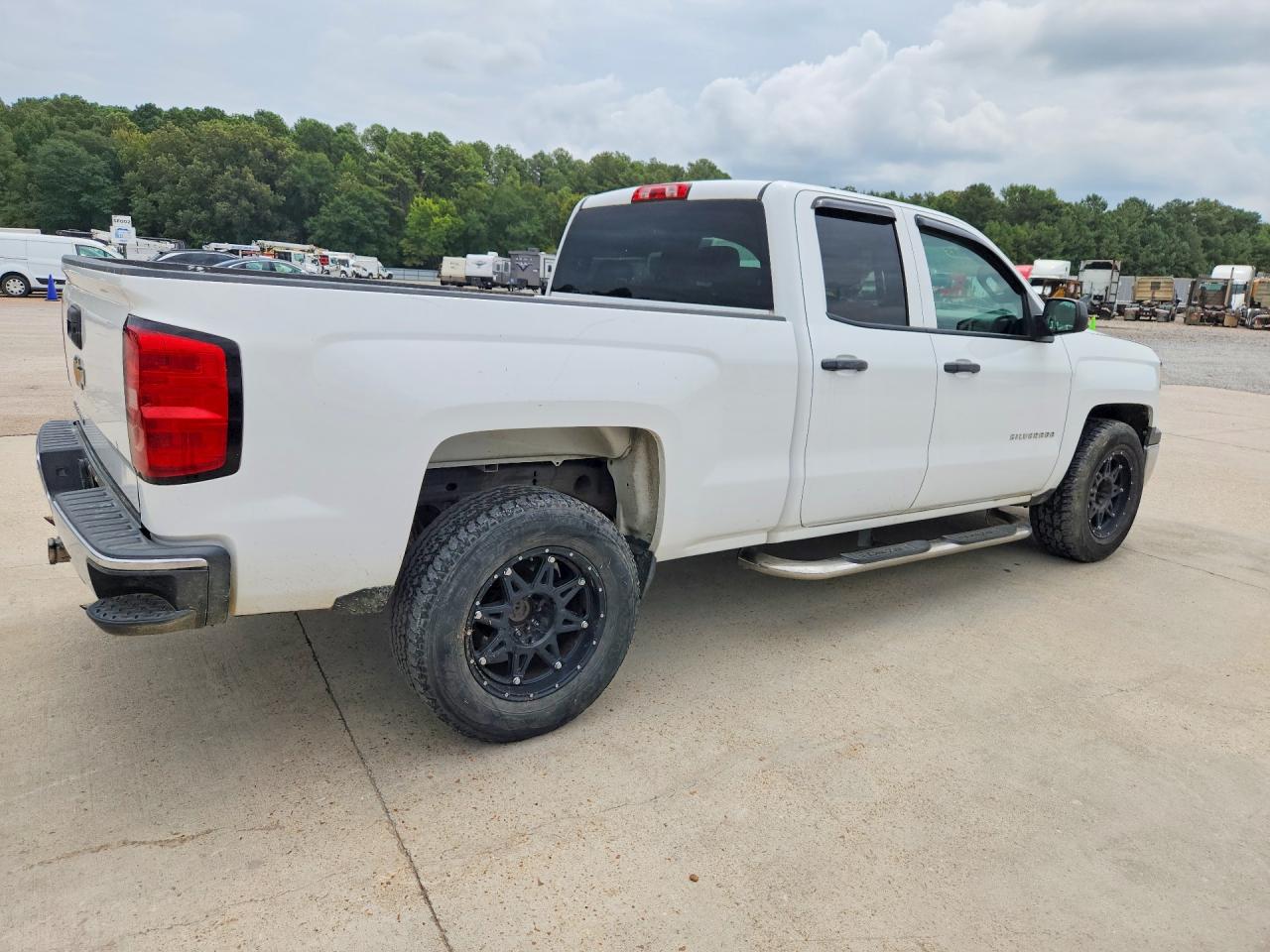 2014 Chevrolet Silverado C1500 White vin: 1GCRCPEC8EZ310491
