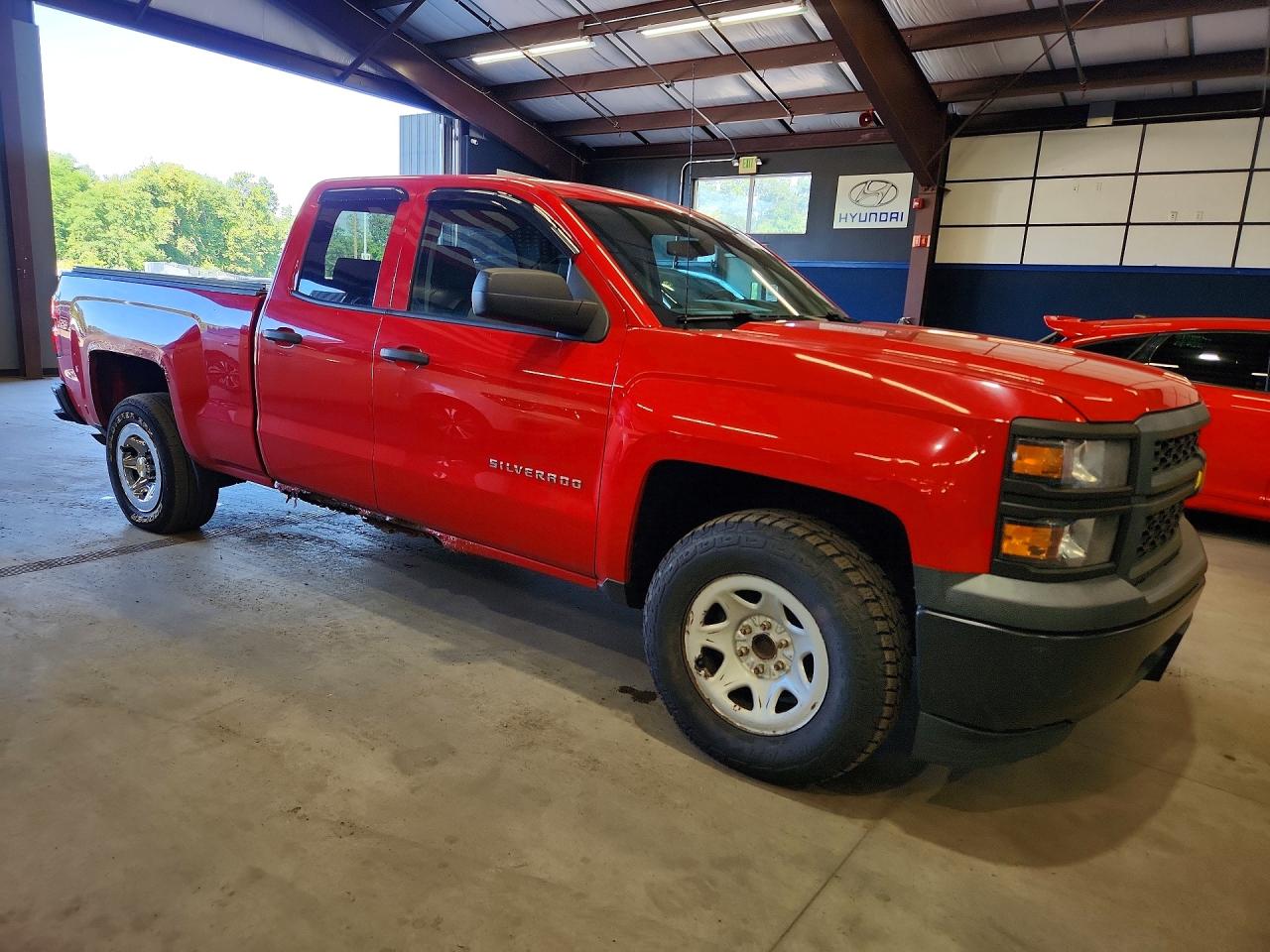 2014 Chevrolet Silverado C1500 Red vin: 1GCRCPEH4EZ111420