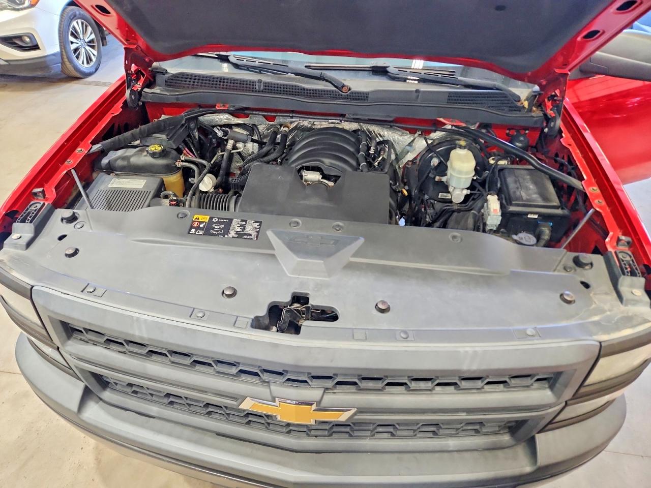 2014 Chevrolet Silverado C1500 Red vin: 1GCRCPEH4EZ111420