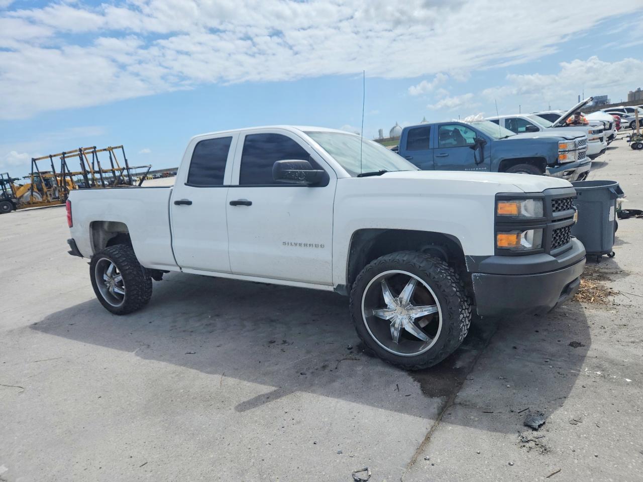 2015 Chevrolet Silverado C1500 White vin: 1GCRCPEH5FZ149515