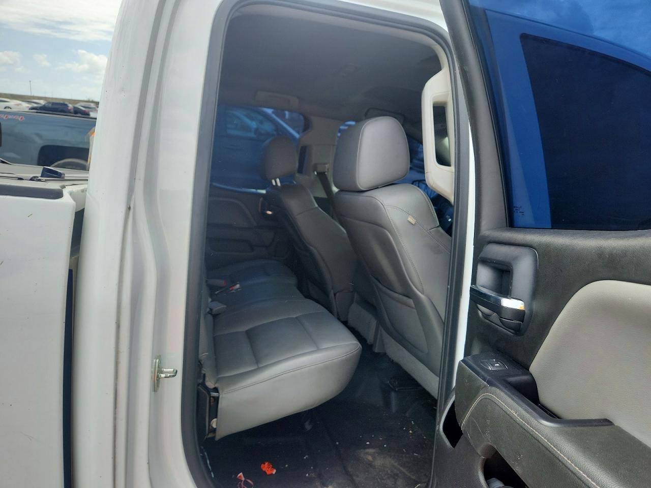 2015 Chevrolet Silverado C1500 White vin: 1GCRCPEH5FZ149515