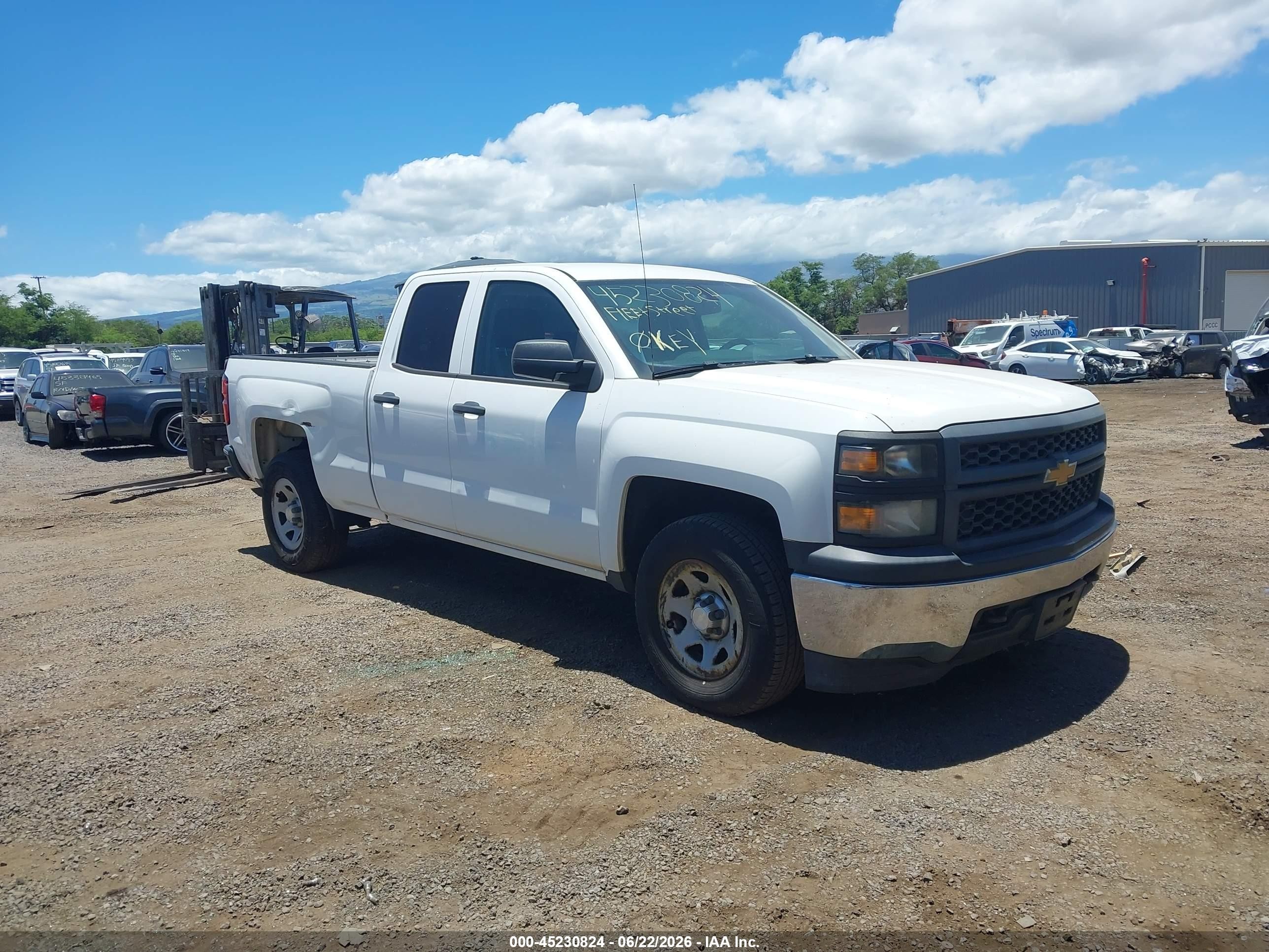 2015 Chevrolet Silverado 1500 Wt Белый vin: 1GCRCPEH6FZ234119
