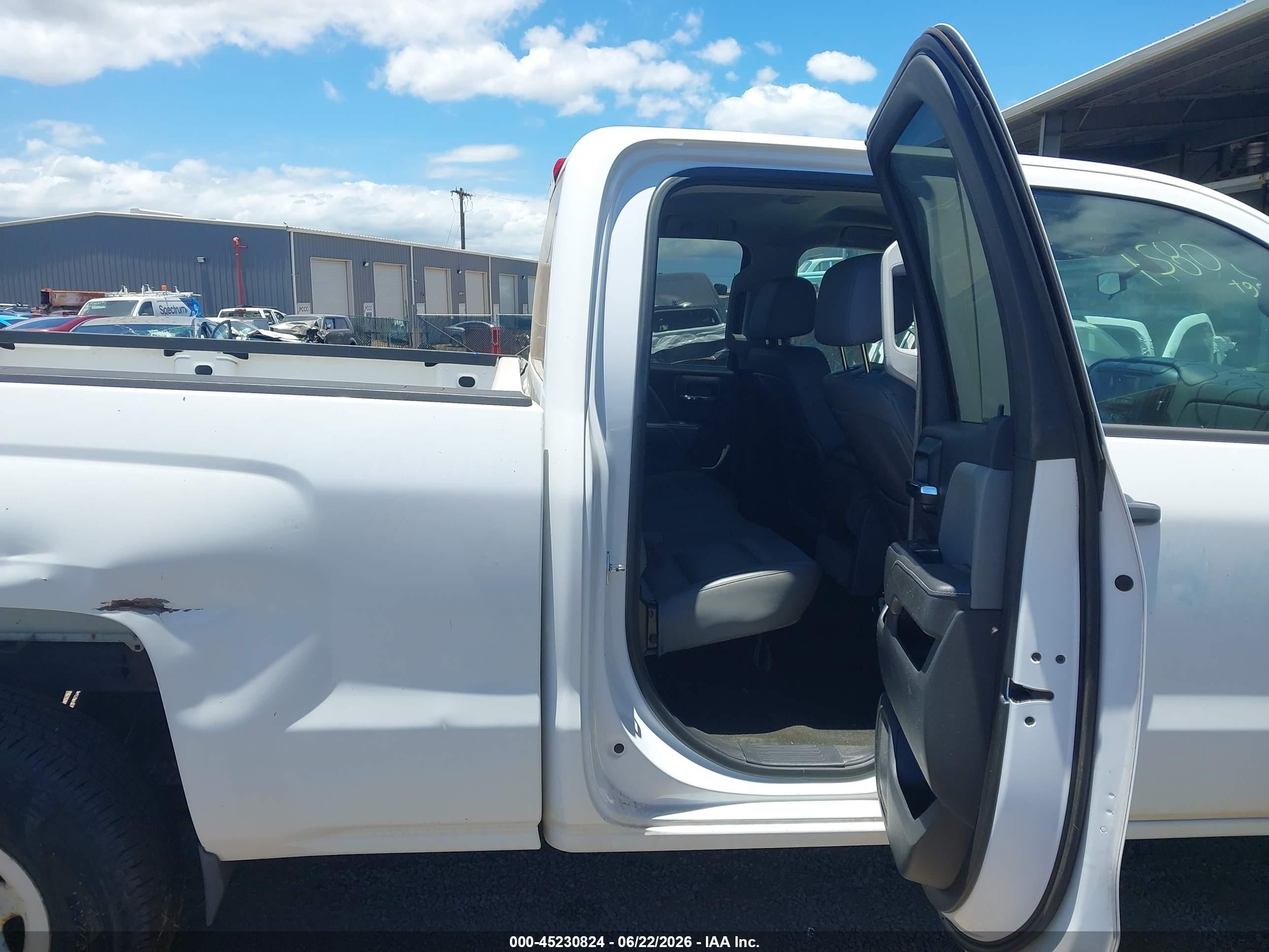 2015 Chevrolet Silverado 1500 Wt Белый vin: 1GCRCPEH6FZ234119