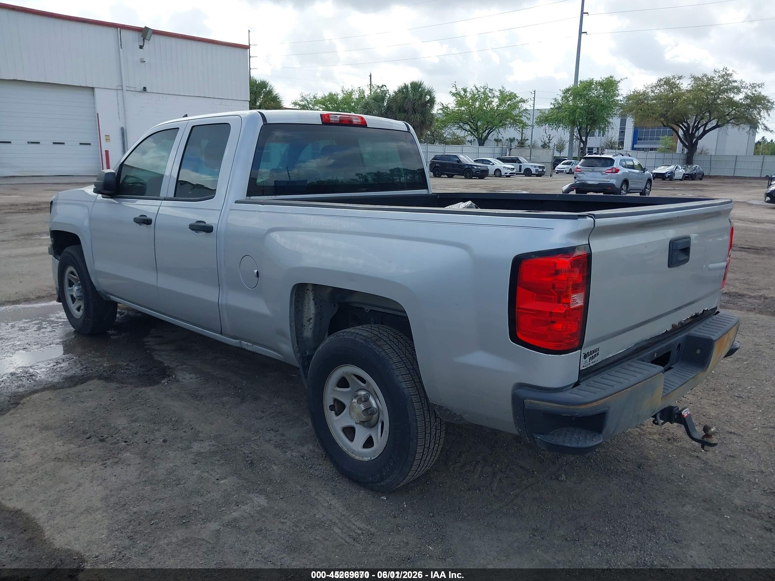 2015 Chevrolet Silverado 1500 Wt Silver vin: 1GCRCPEH9FZ204709