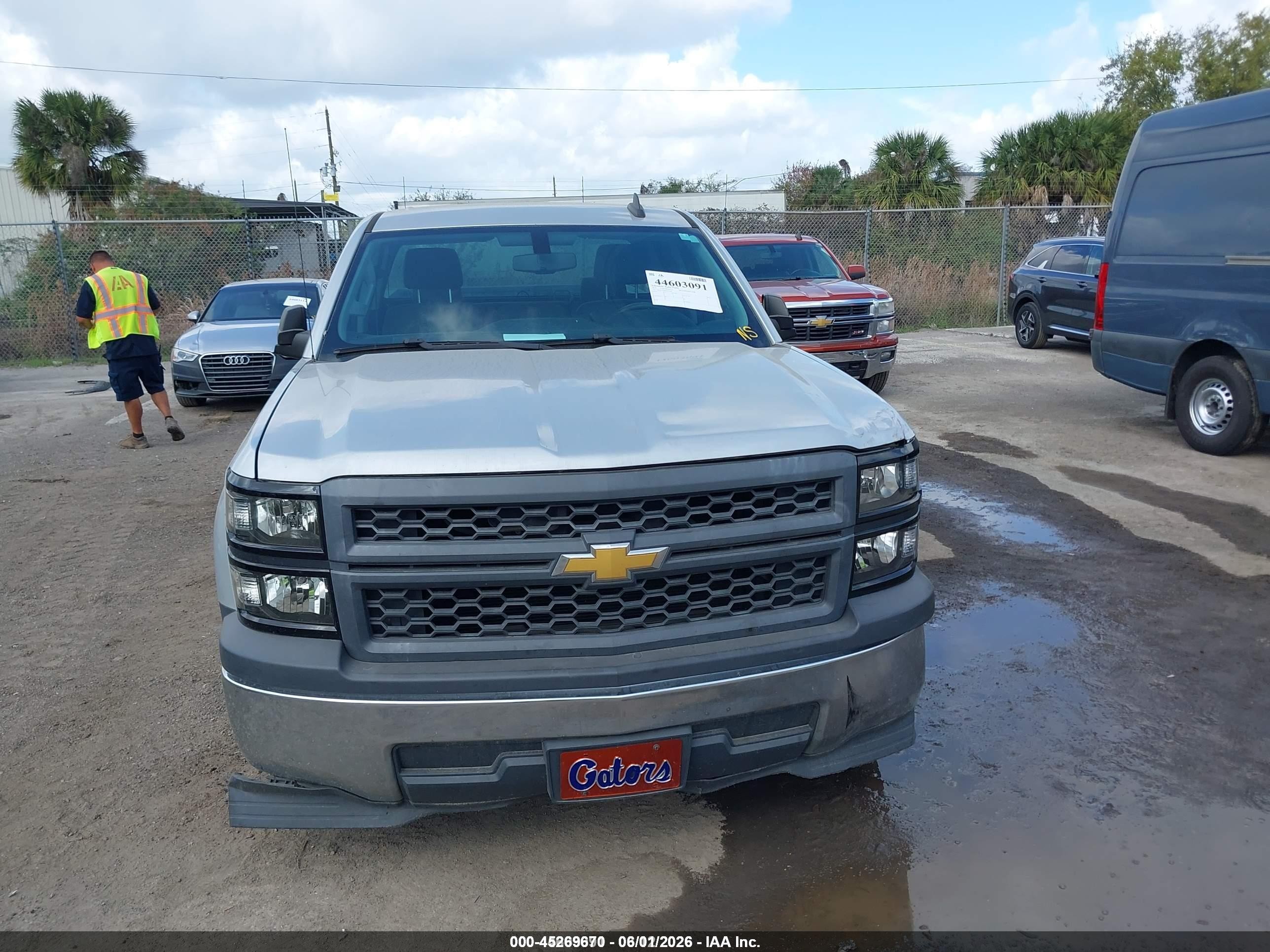 2015 Chevrolet Silverado 1500 Wt Silver vin: 1GCRCPEH9FZ204709