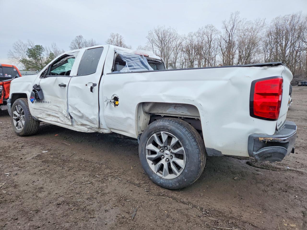 2015 Chevrolet Silverado C1500 White vin: 1GCRCPEH9FZ440342