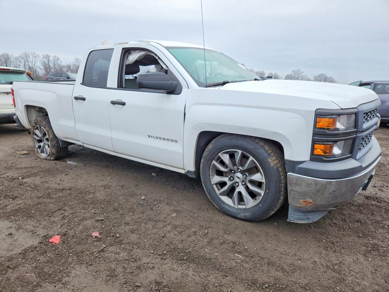 2015 Chevrolet Silverado C1500 White vin: 1GCRCPEH9FZ440342