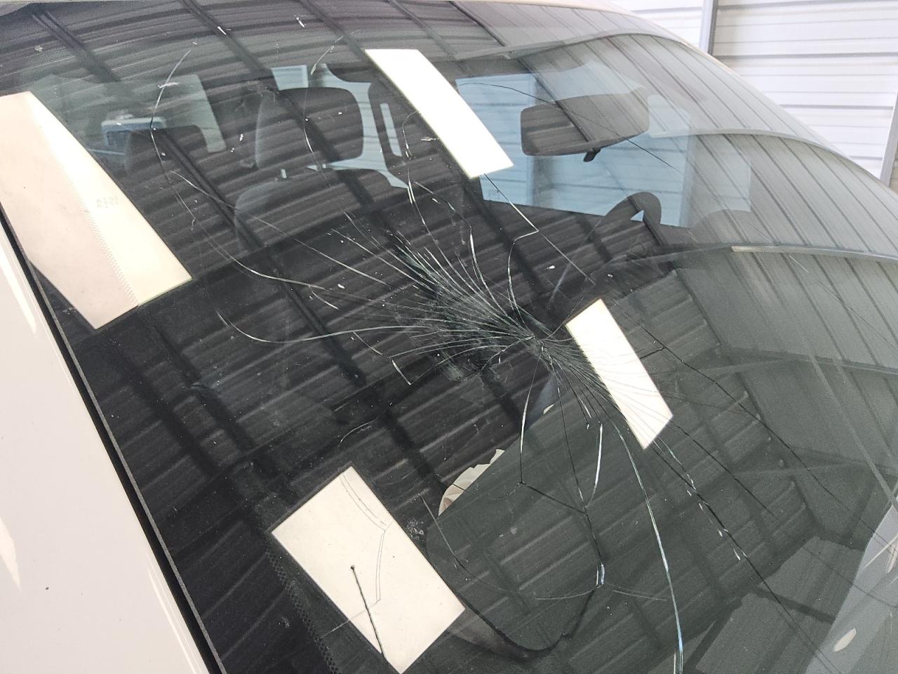 2017 Chevrolet Silverado C1500 Custom White vin: 1GCRCPEH9HZ288856 Damage: Windshield, Cracked, > 12 Inches