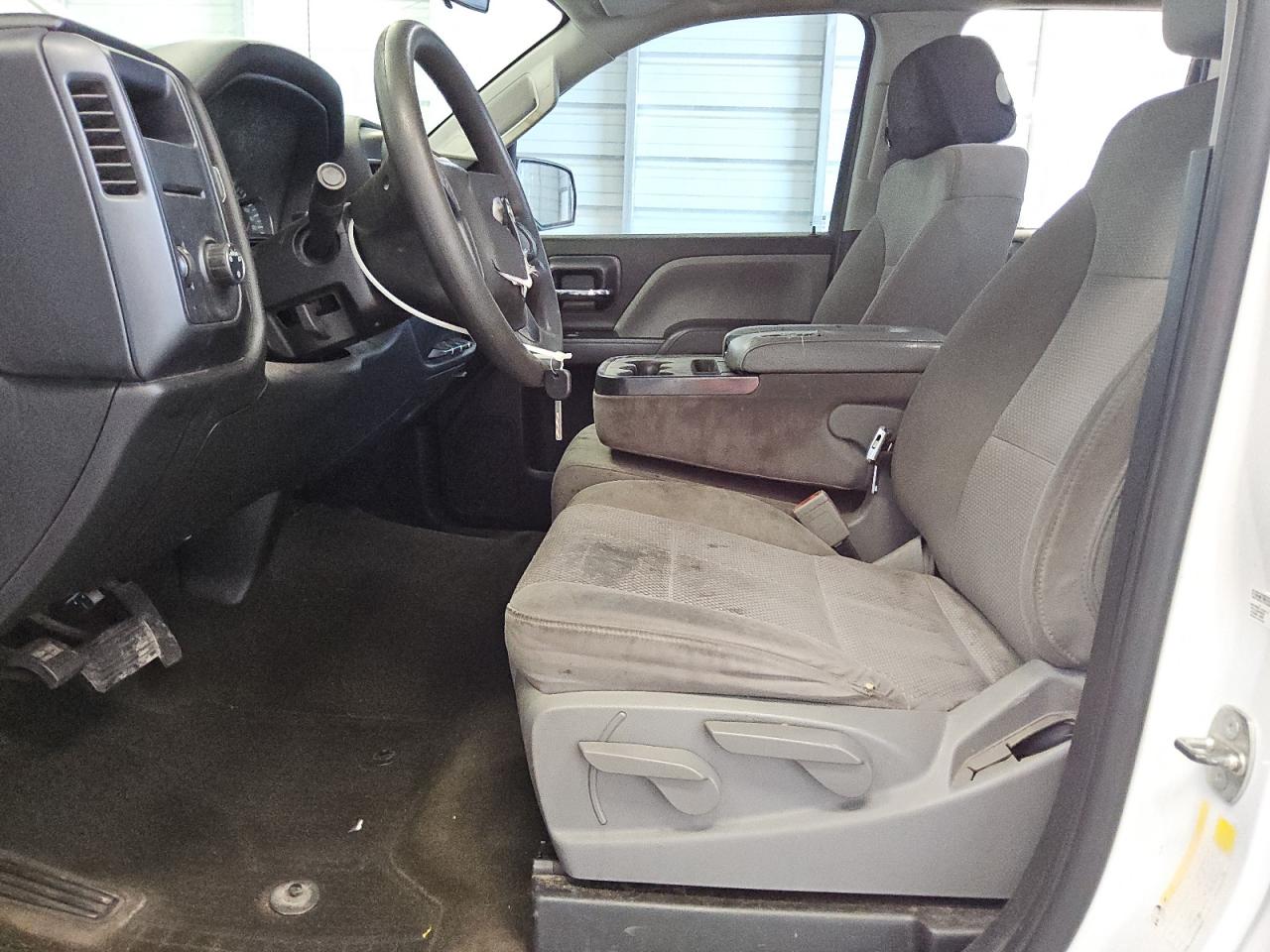2017 Chevrolet Silverado C1500 Custom White vin: 1GCRCPEH9HZ288856 Damage: Steering Wheel, Worn, Replacement Required