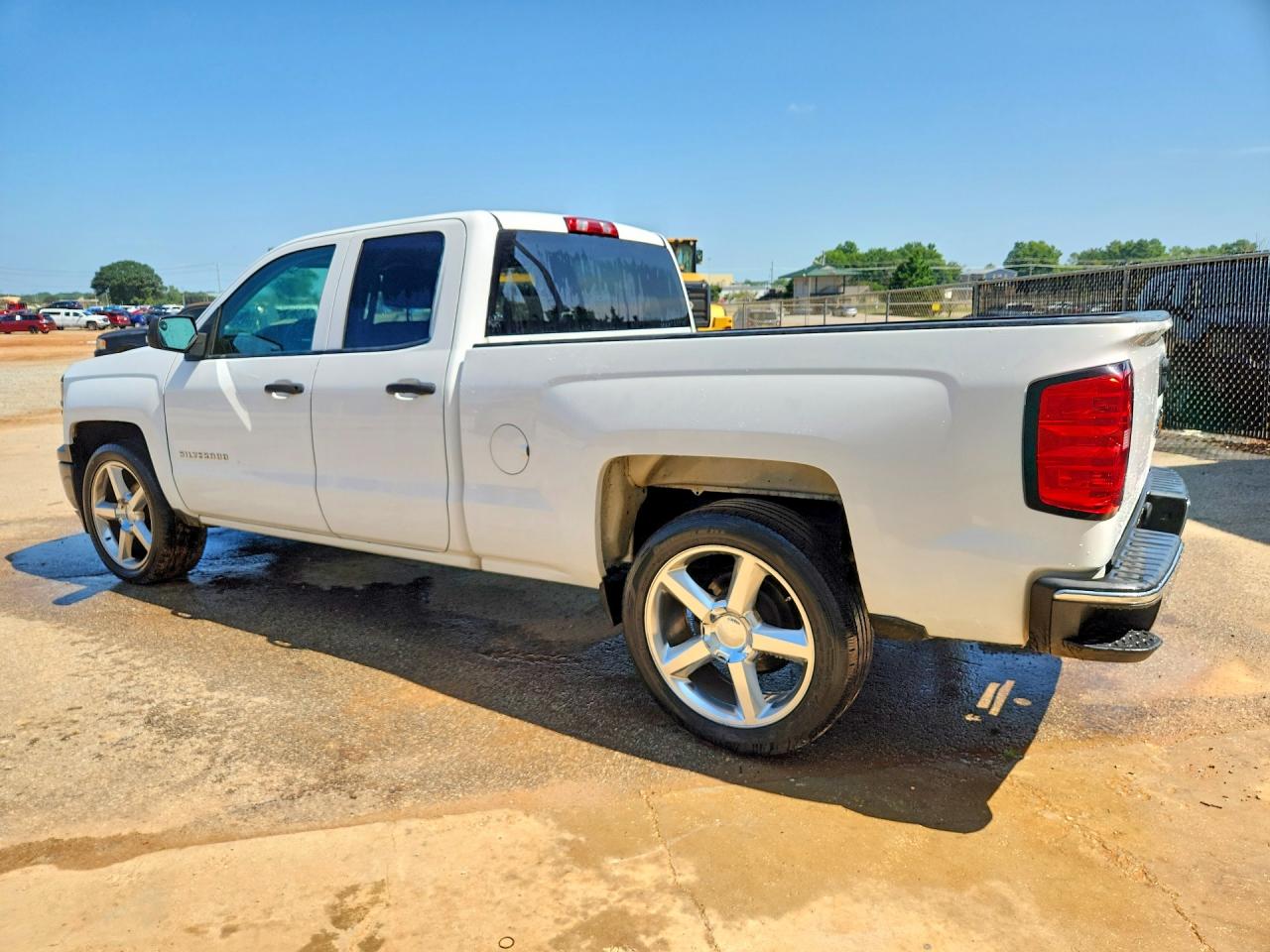 2015 Chevrolet Silverado C1500 Белый vin: 1GCRCPEHXFZ262697