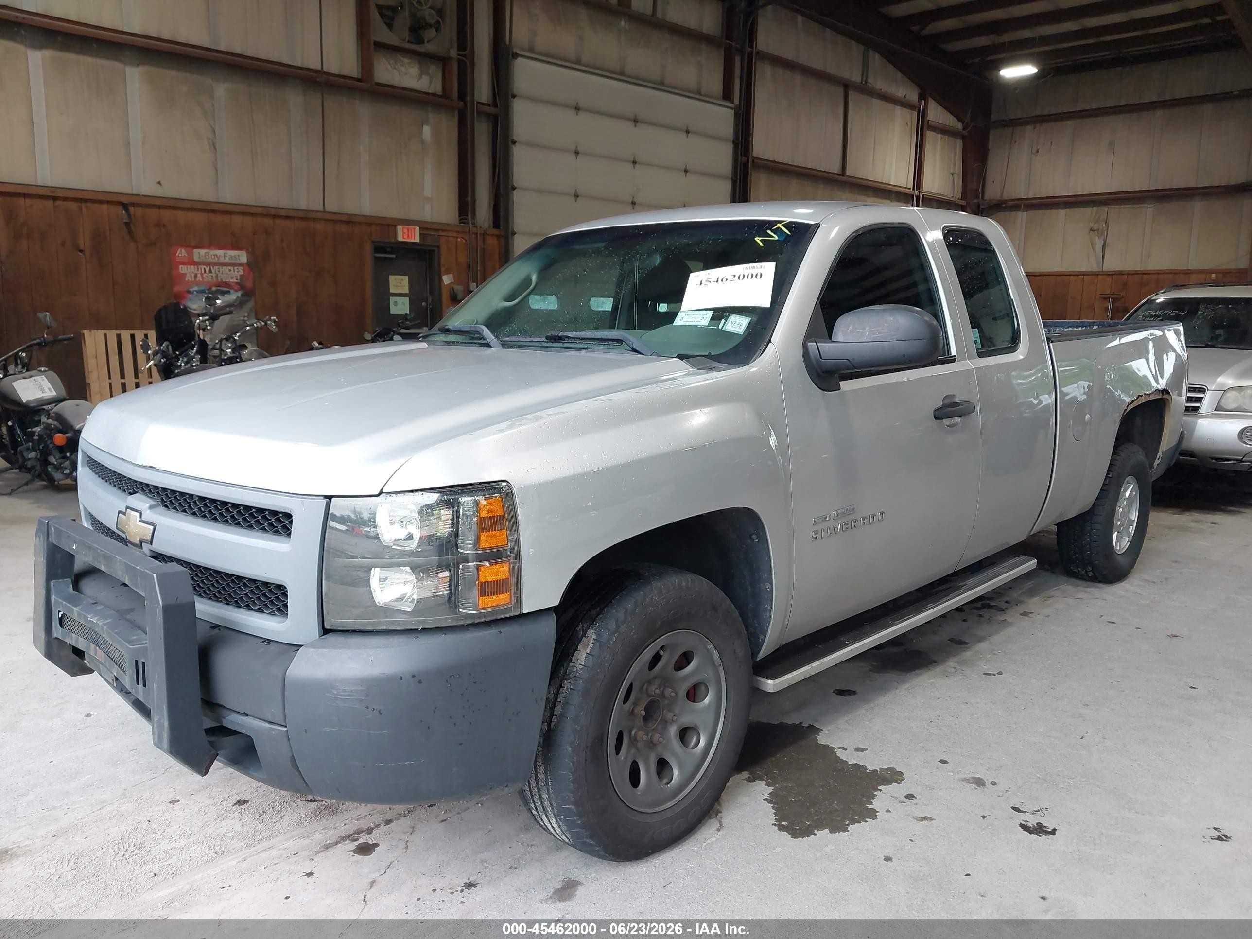 2011 Chevrolet Silverado 1500 Work Truck Silver vin: 1GCRCPEX0BZ118240