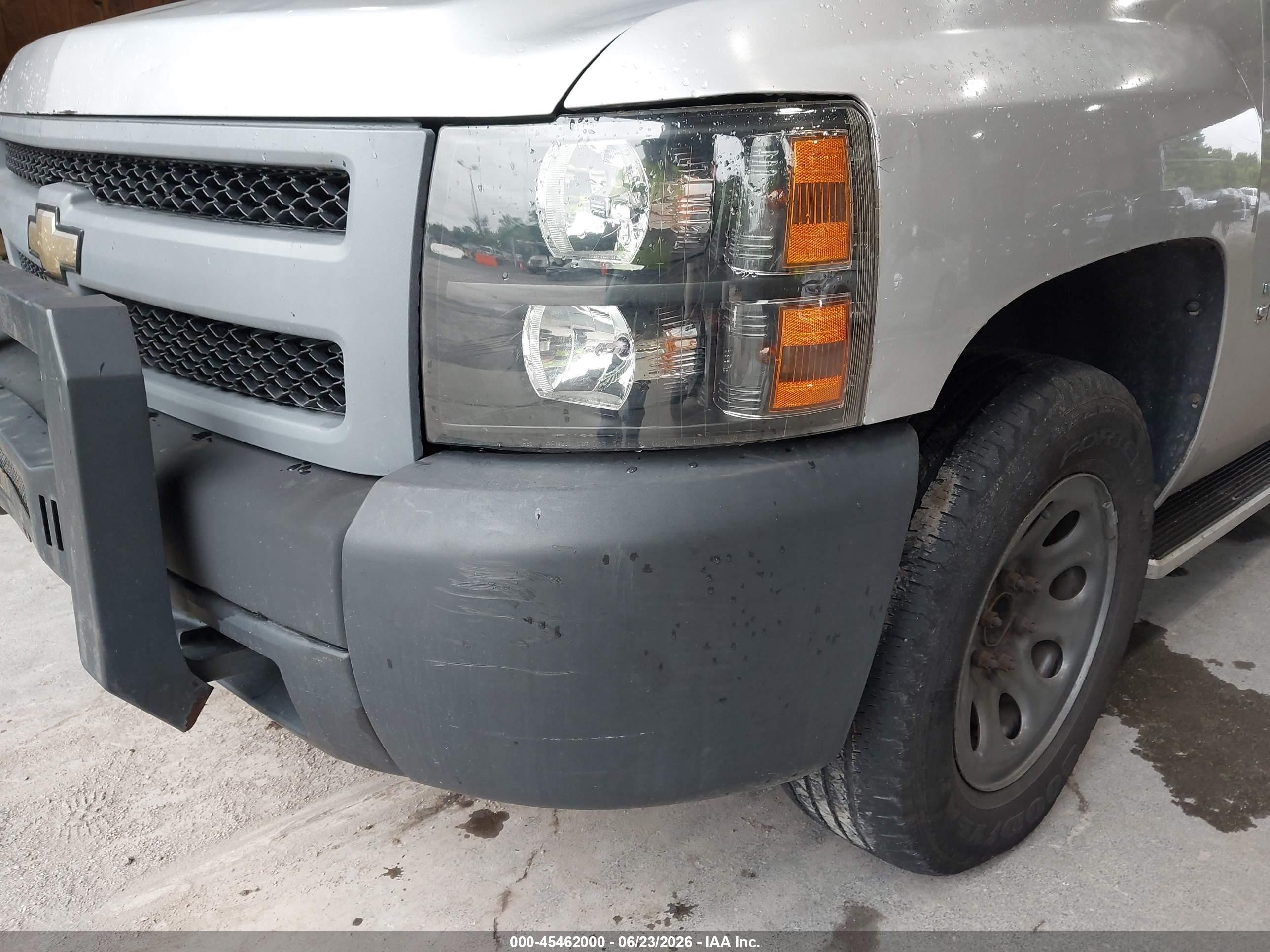 2011 Chevrolet Silverado 1500 Work Truck Silver vin: 1GCRCPEX0BZ118240