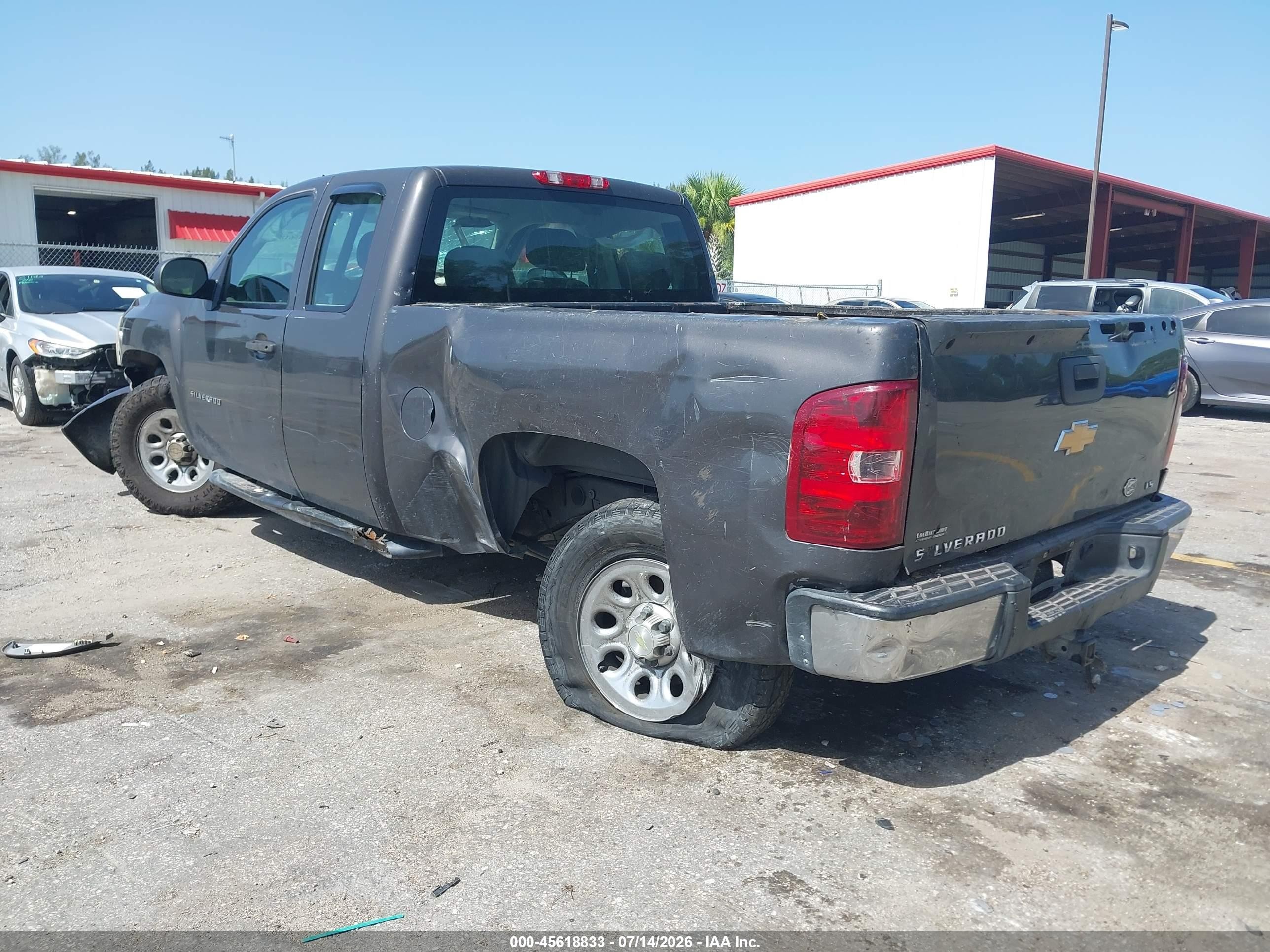 2011 Chevrolet Silverado 1500 Work Truck Silver vin: 1GCRCPEX1BZ211557