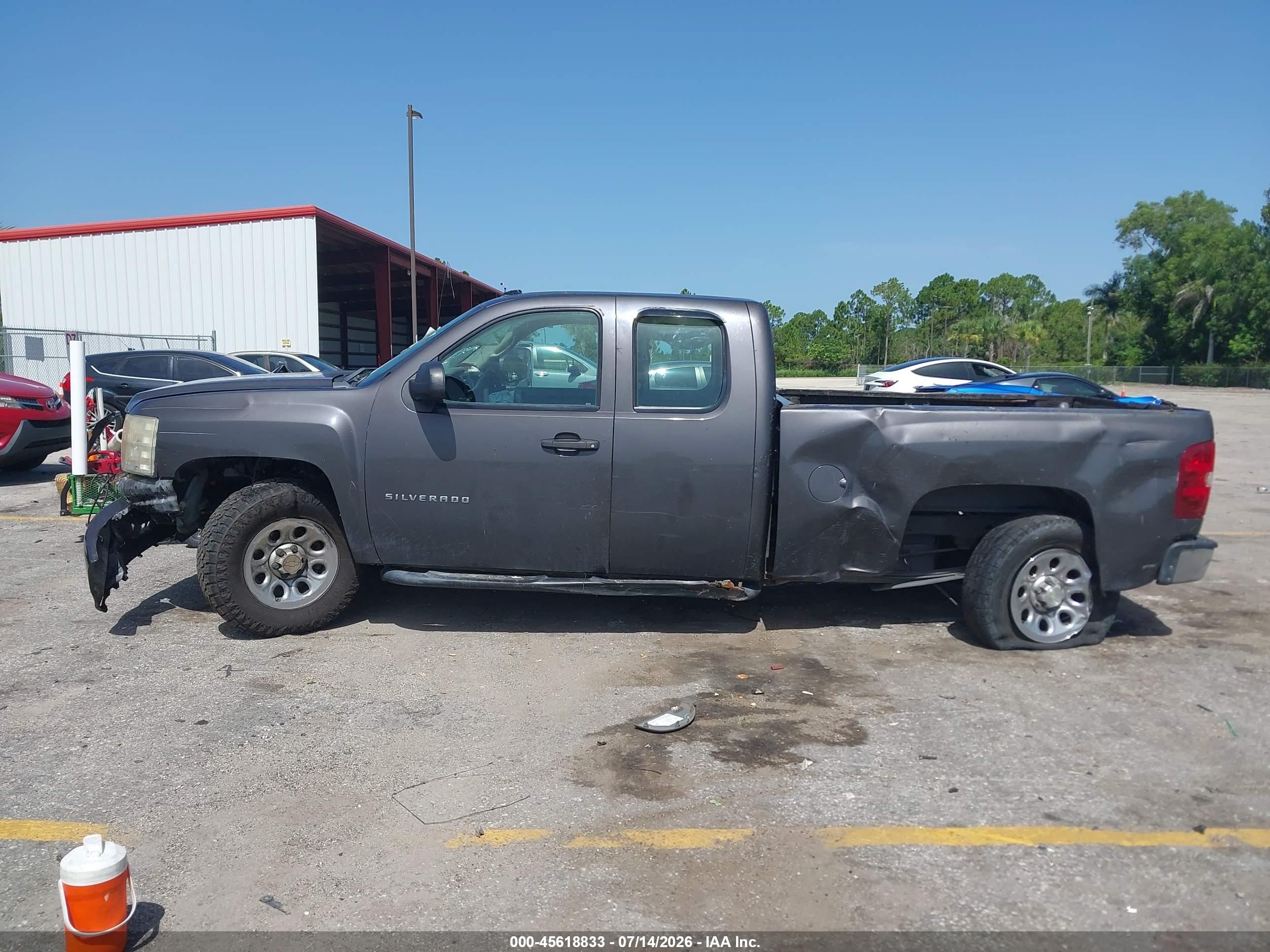 2011 Chevrolet Silverado 1500 Work Truck Silver vin: 1GCRCPEX1BZ211557