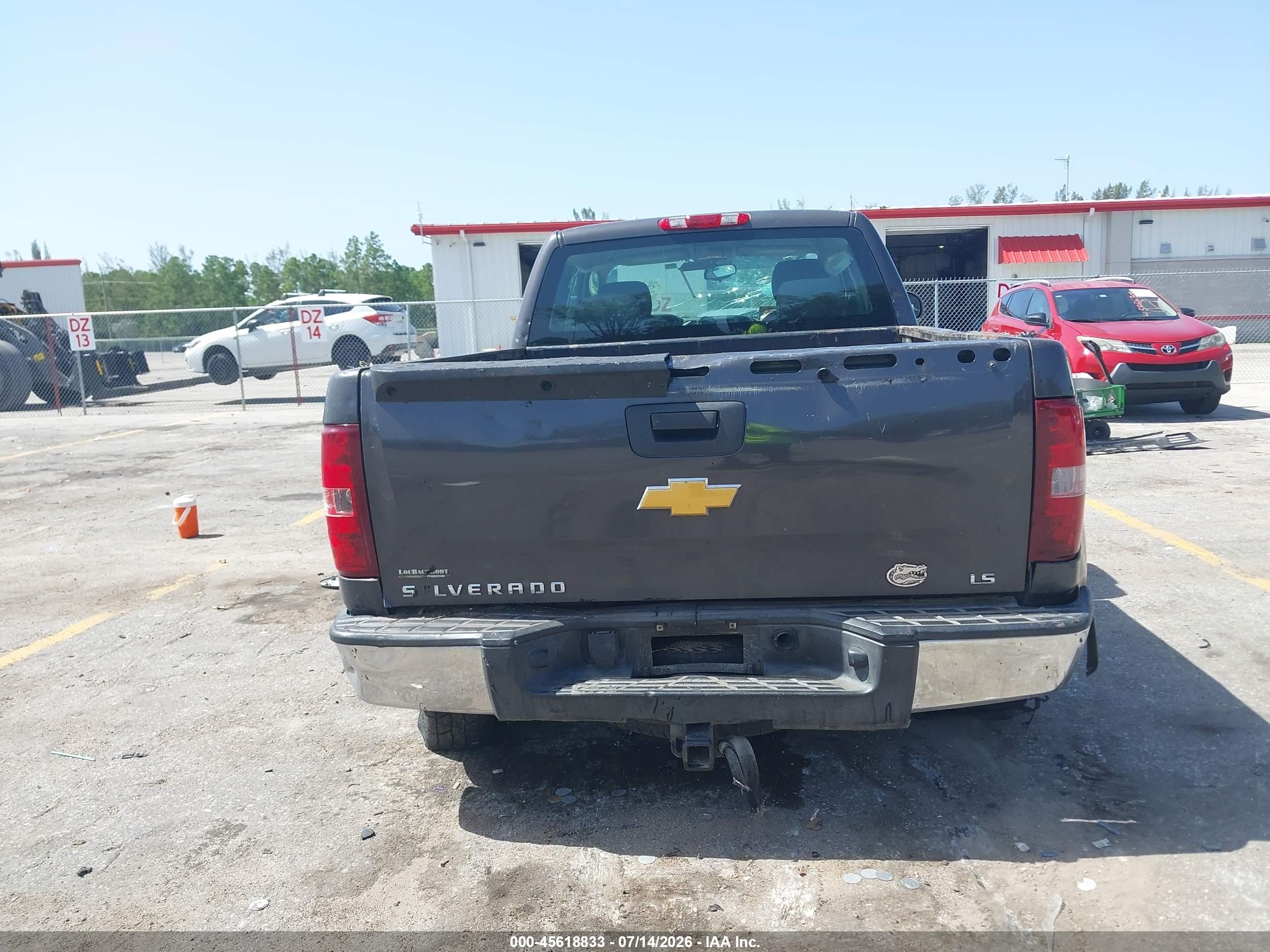 2011 Chevrolet Silverado 1500 Work Truck Silver vin: 1GCRCPEX1BZ211557