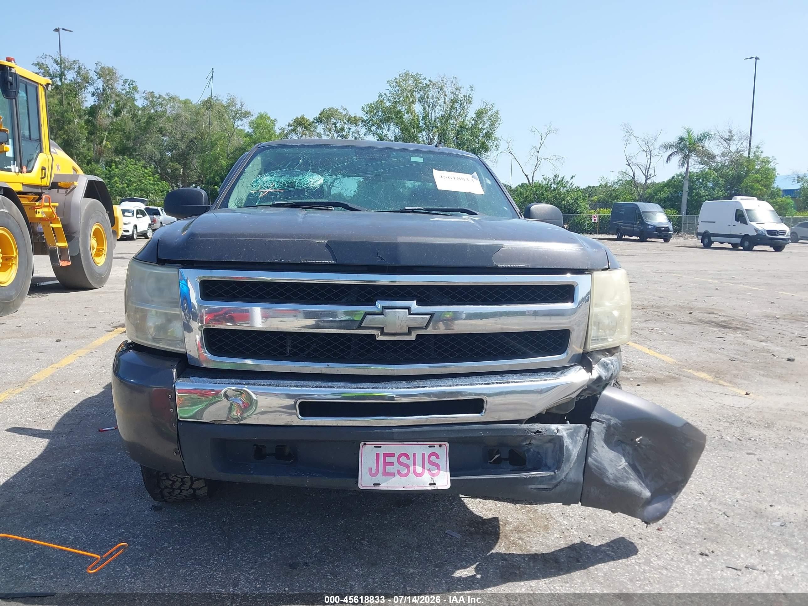 2011 Chevrolet Silverado 1500 Work Truck Silver vin: 1GCRCPEX1BZ211557