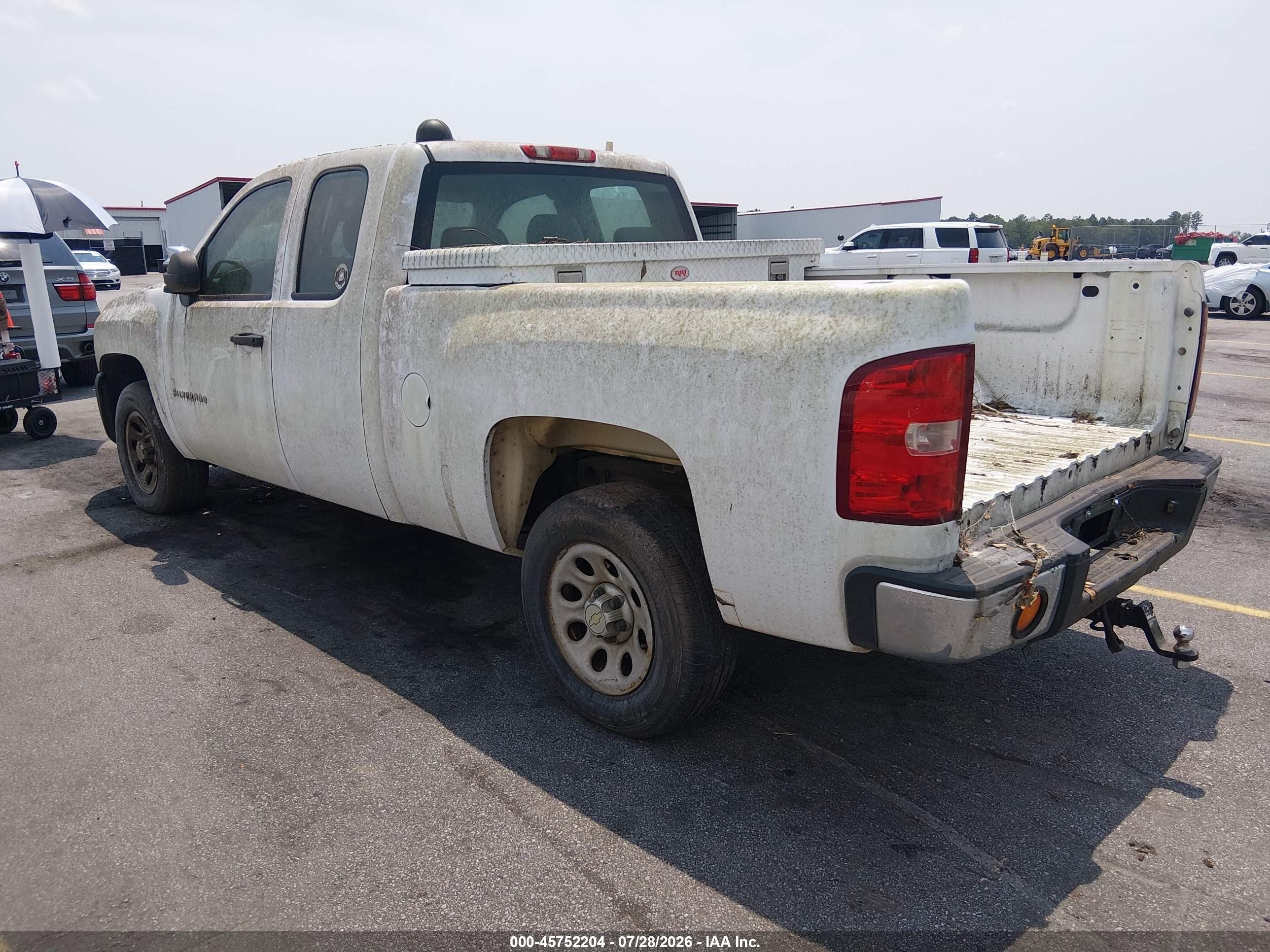 2011 Chevrolet Silverado 1500 Work Truck White vin: 1GCRCPEX1BZ341659