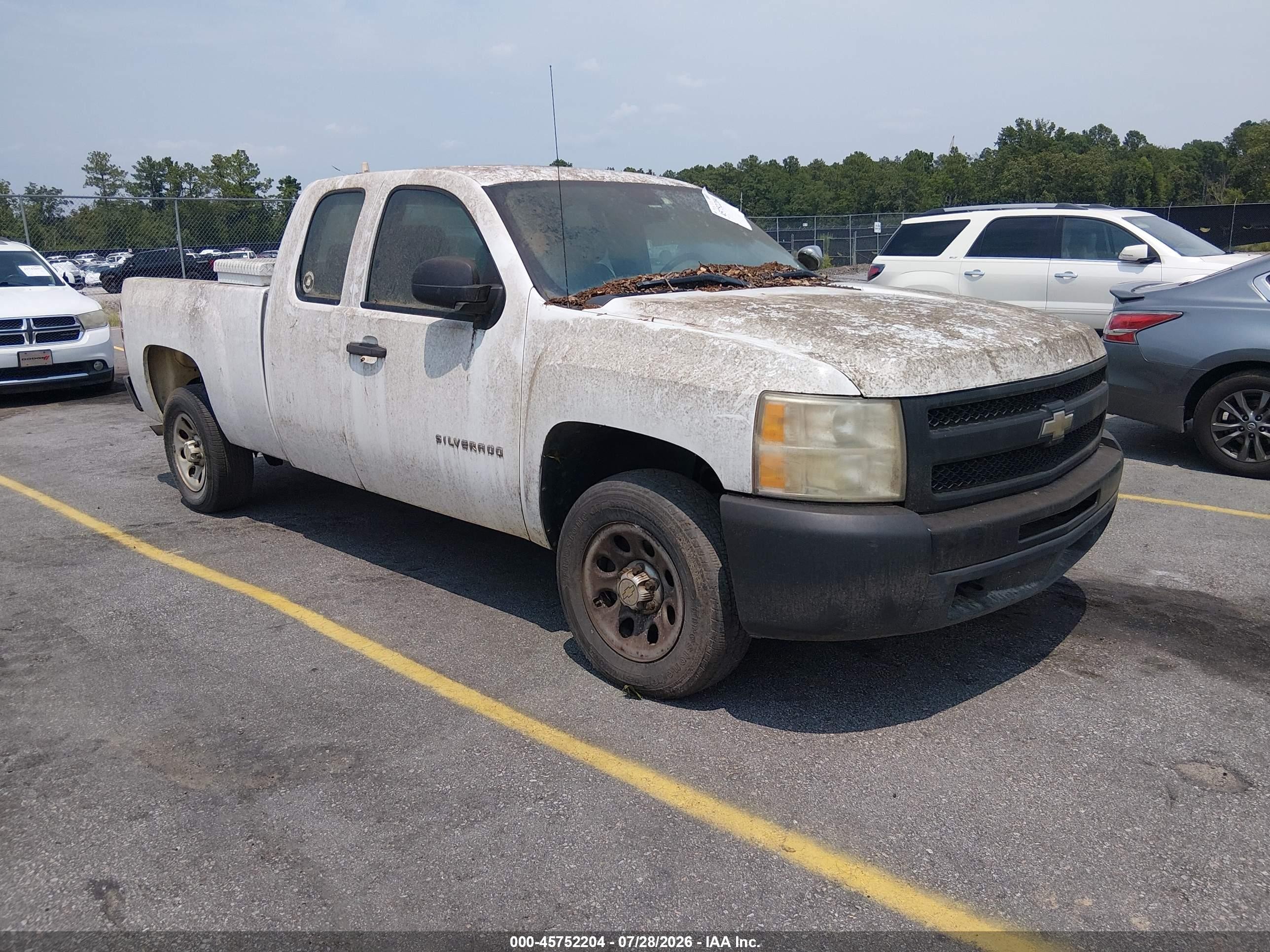 2011 Chevrolet Silverado 1500 Work Truck White vin: 1GCRCPEX1BZ341659