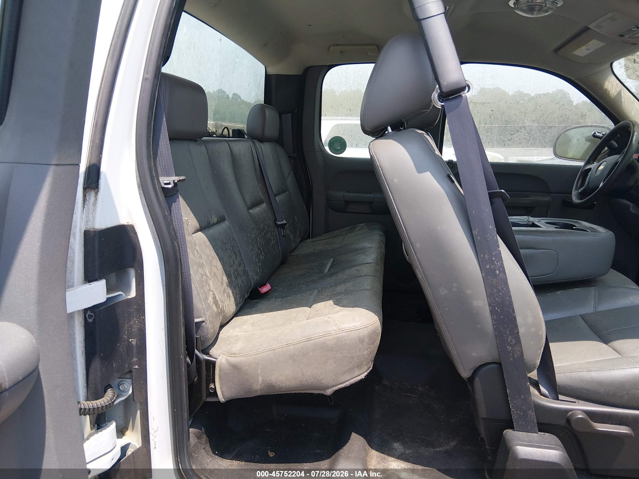 2011 Chevrolet Silverado 1500 Work Truck White vin: 1GCRCPEX1BZ341659